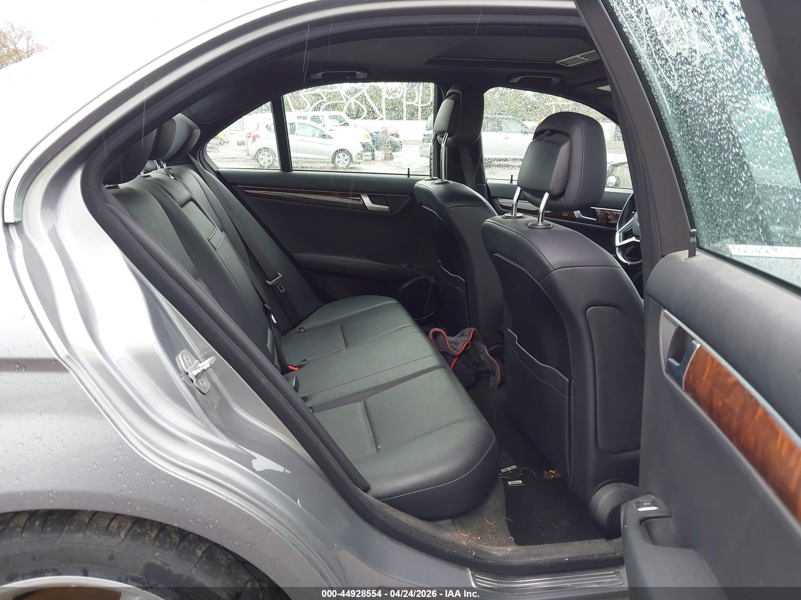 MERCEDES-BENZ C image 8