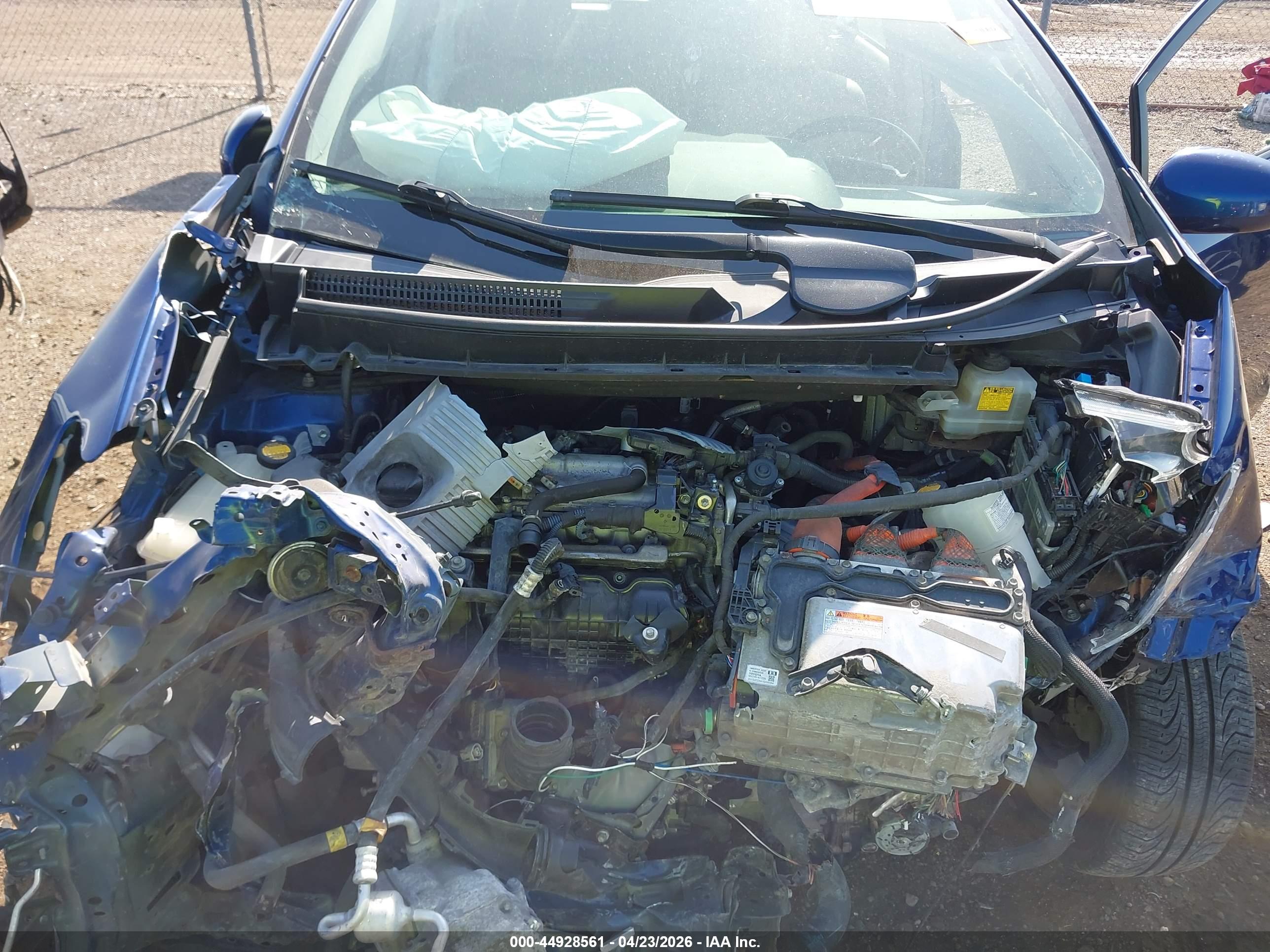 TOYOTA PRIUS image 10