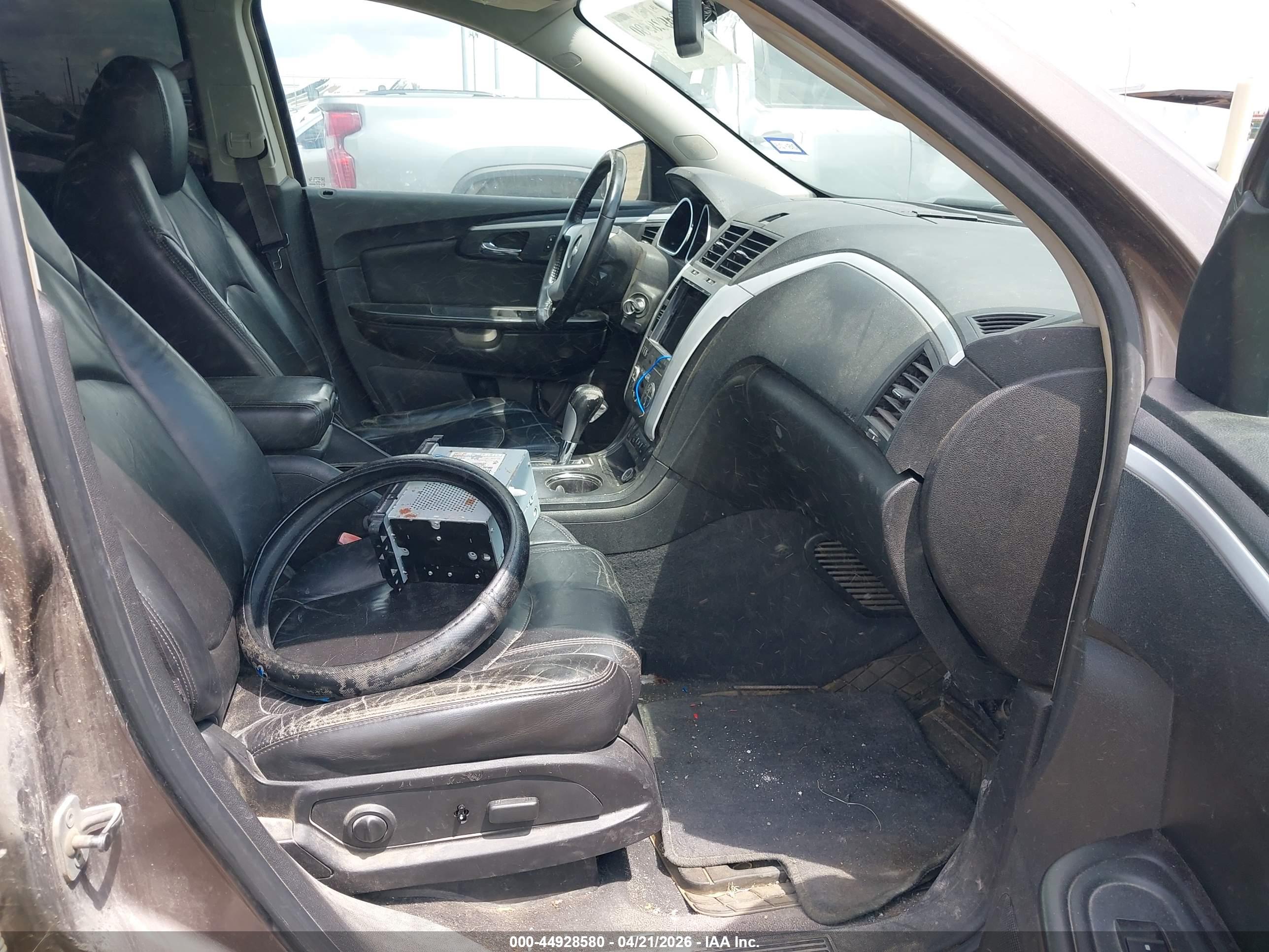 CHEVROLET TRAVERSE image 5