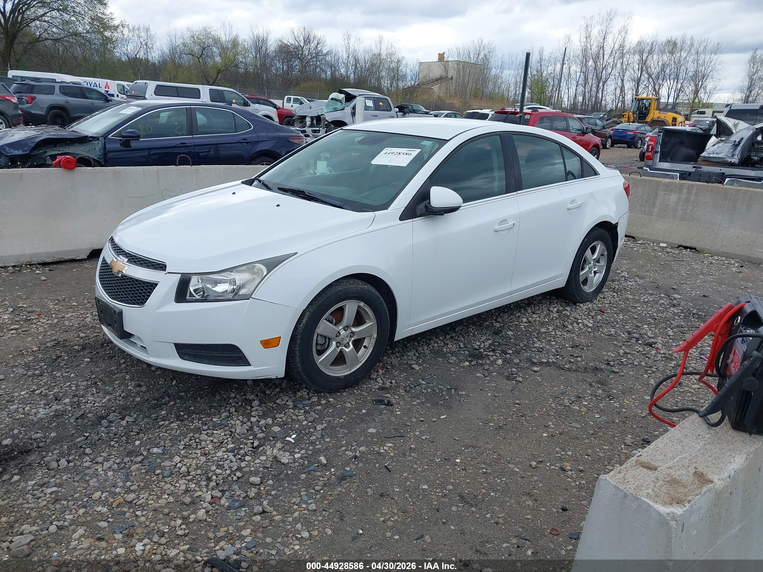 CHEVROLET CRUZE image 2