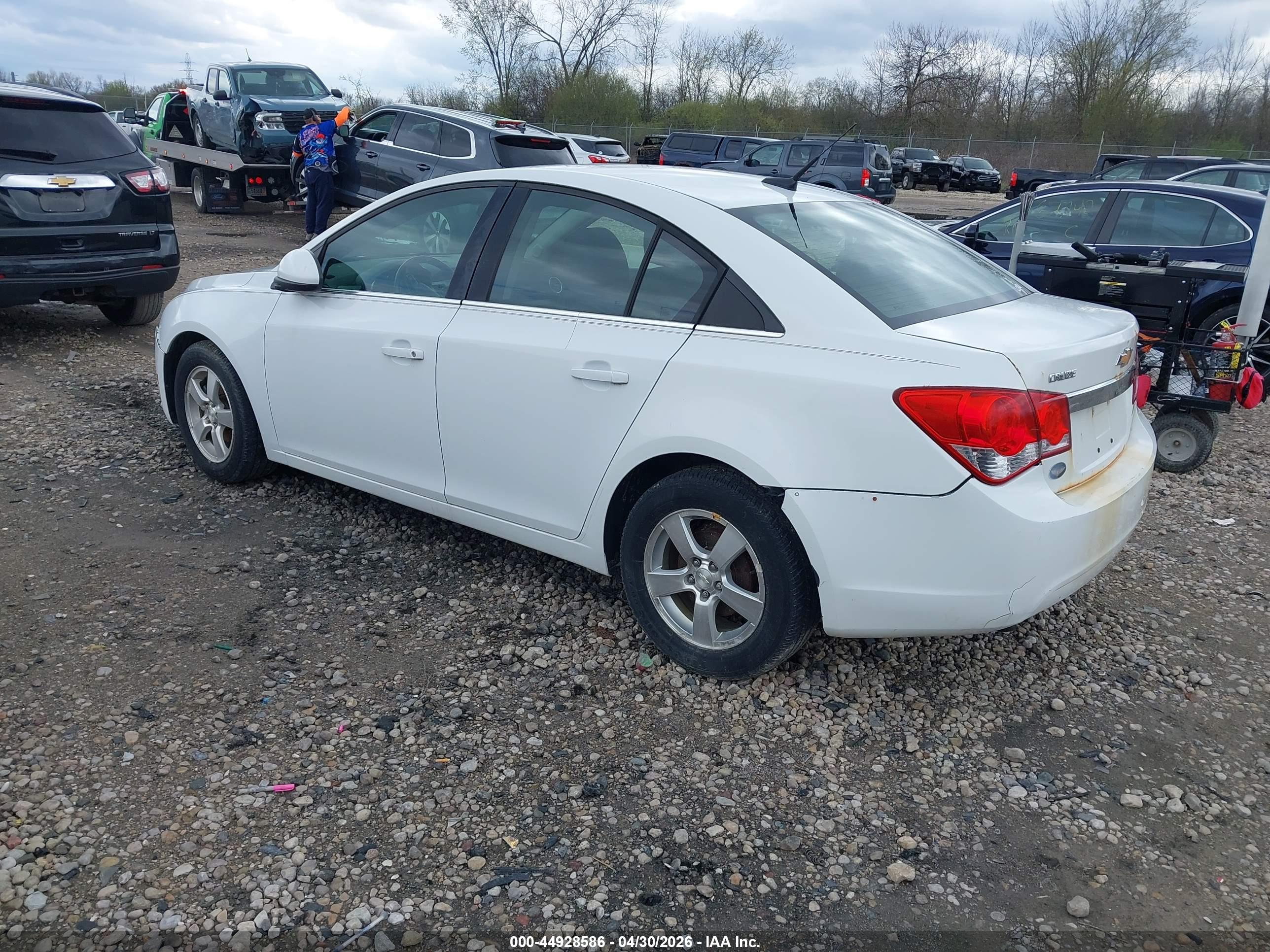 CHEVROLET CRUZE image 3