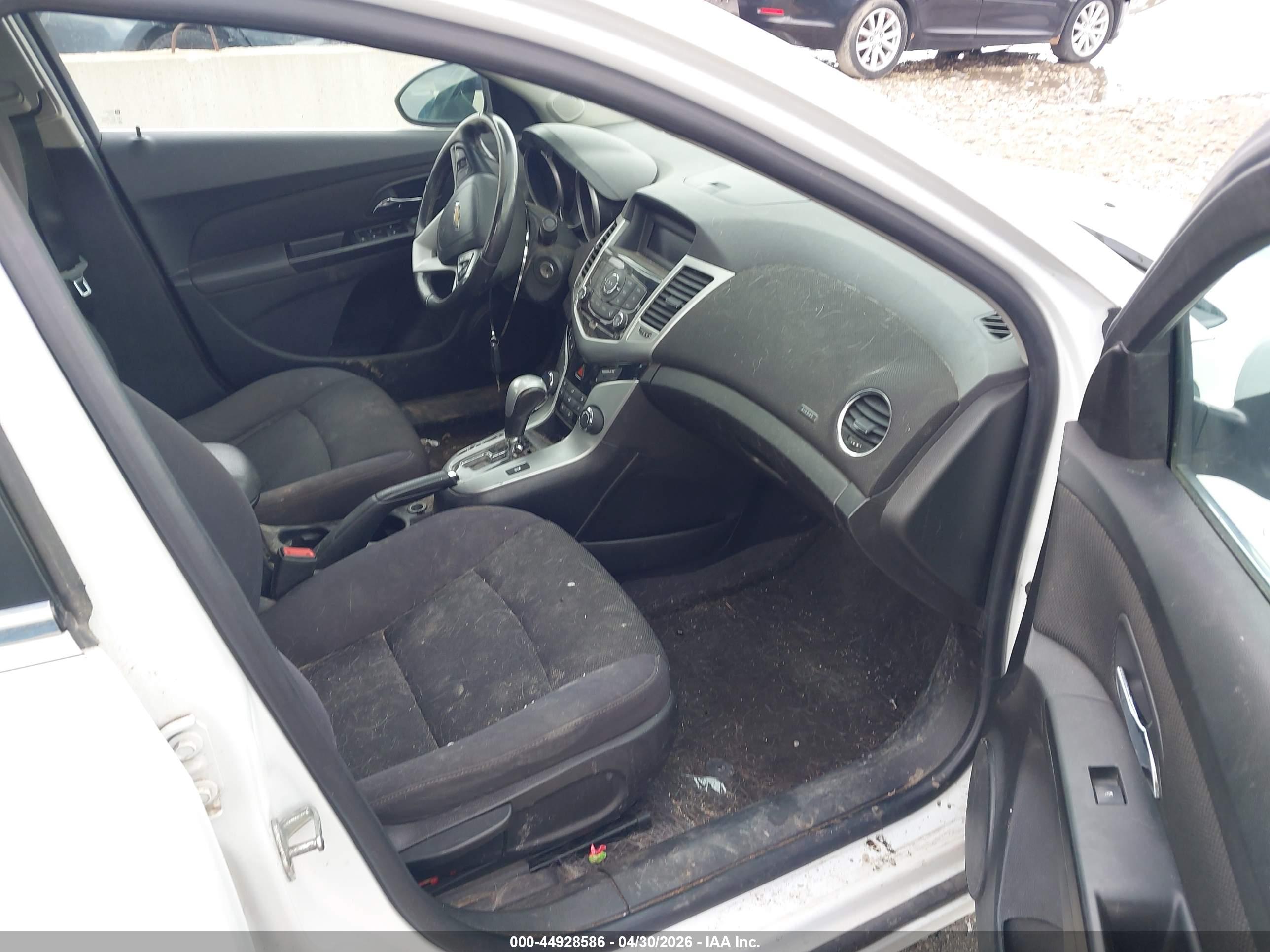 CHEVROLET CRUZE image 5