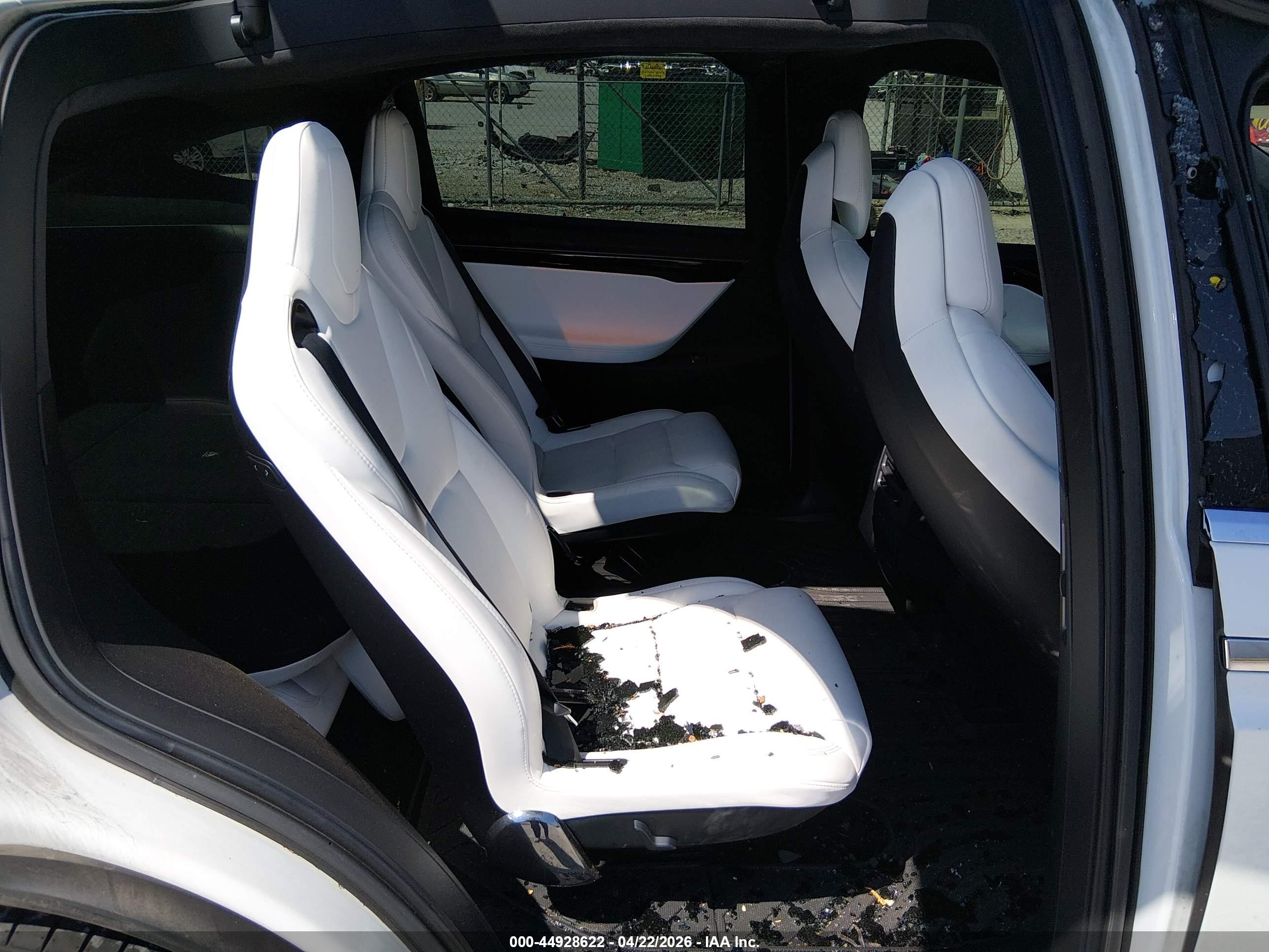 TESLA MODEL image 8