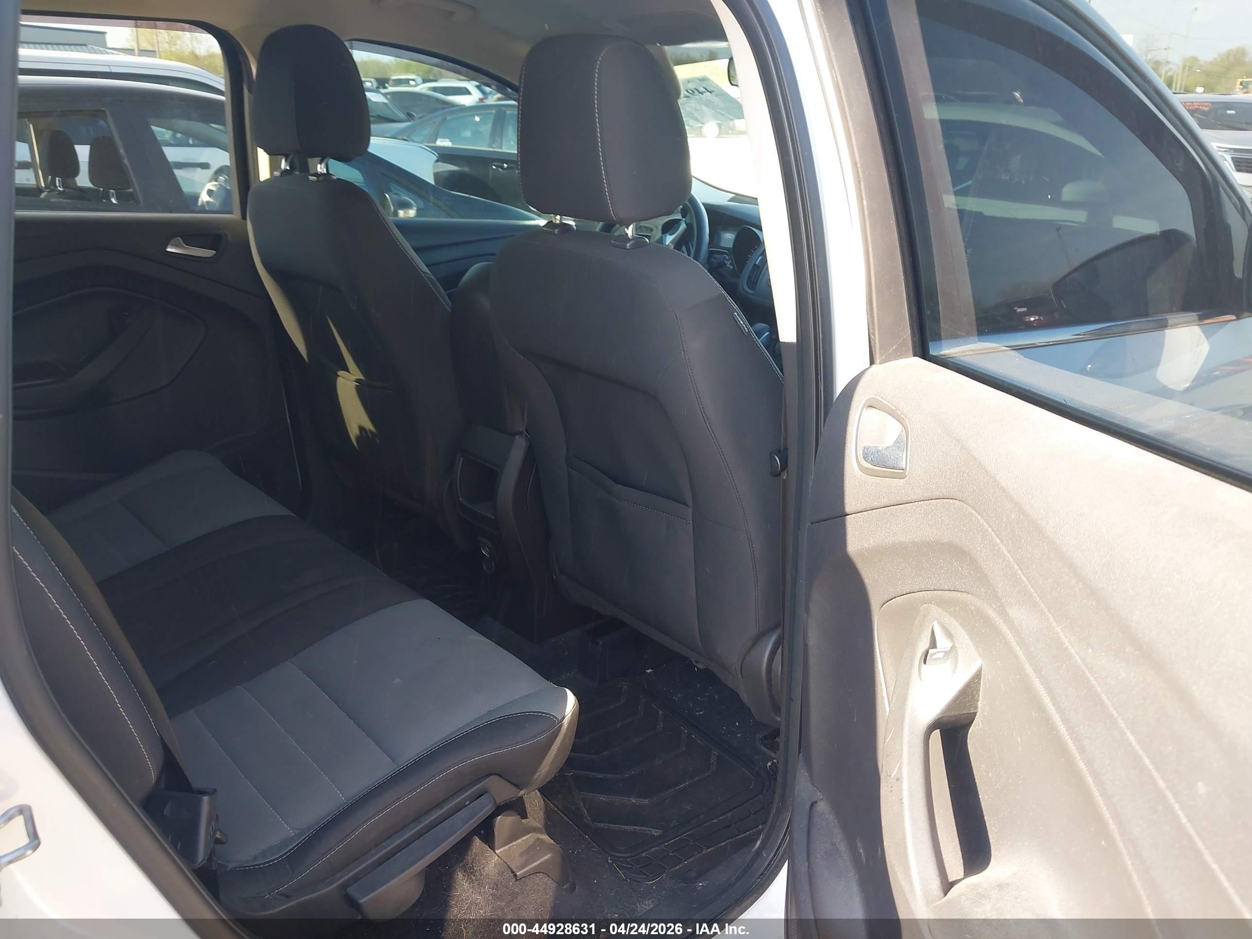 FORD ESCAPE image 8