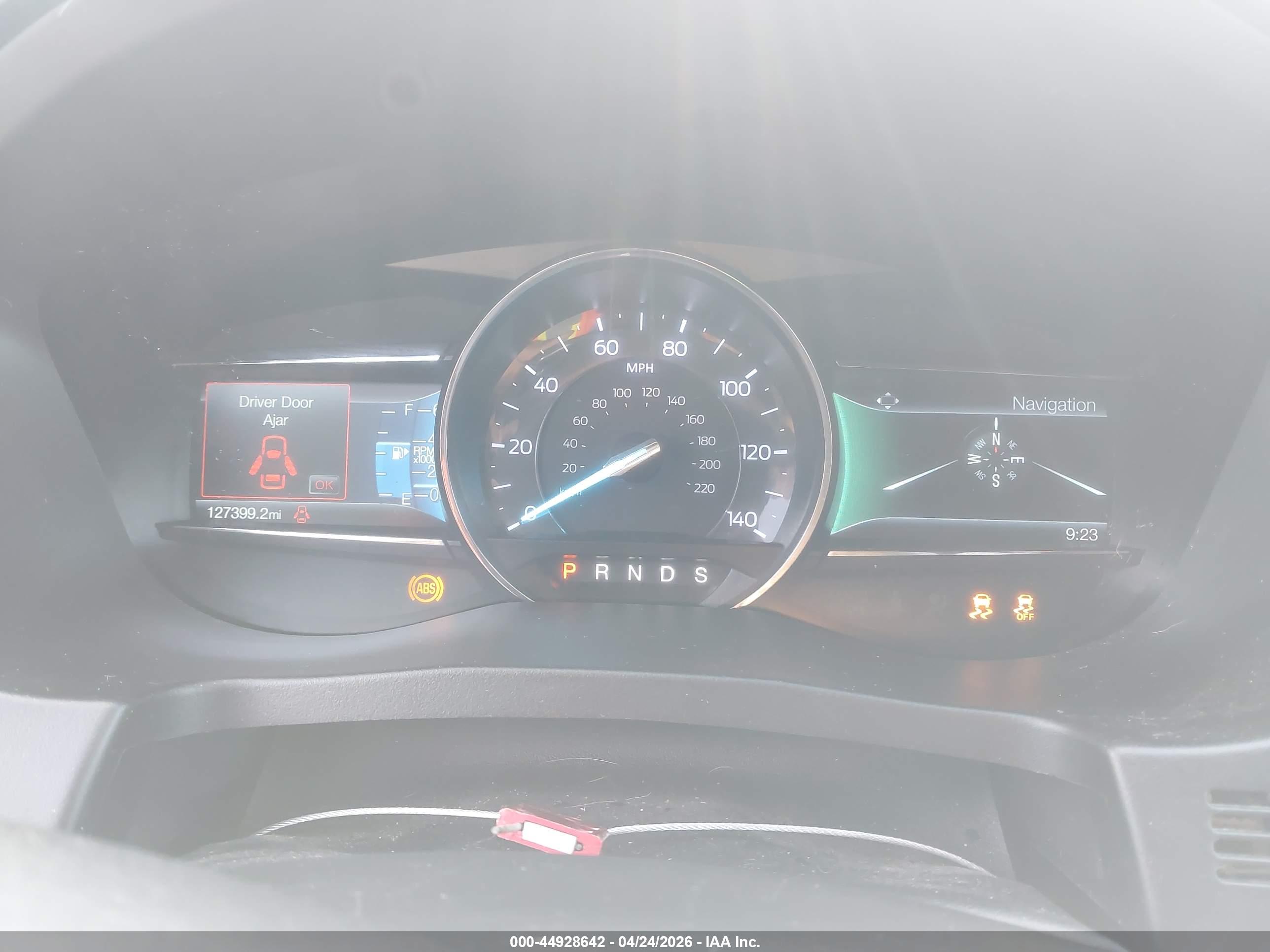 FORD EXPLORER image 7