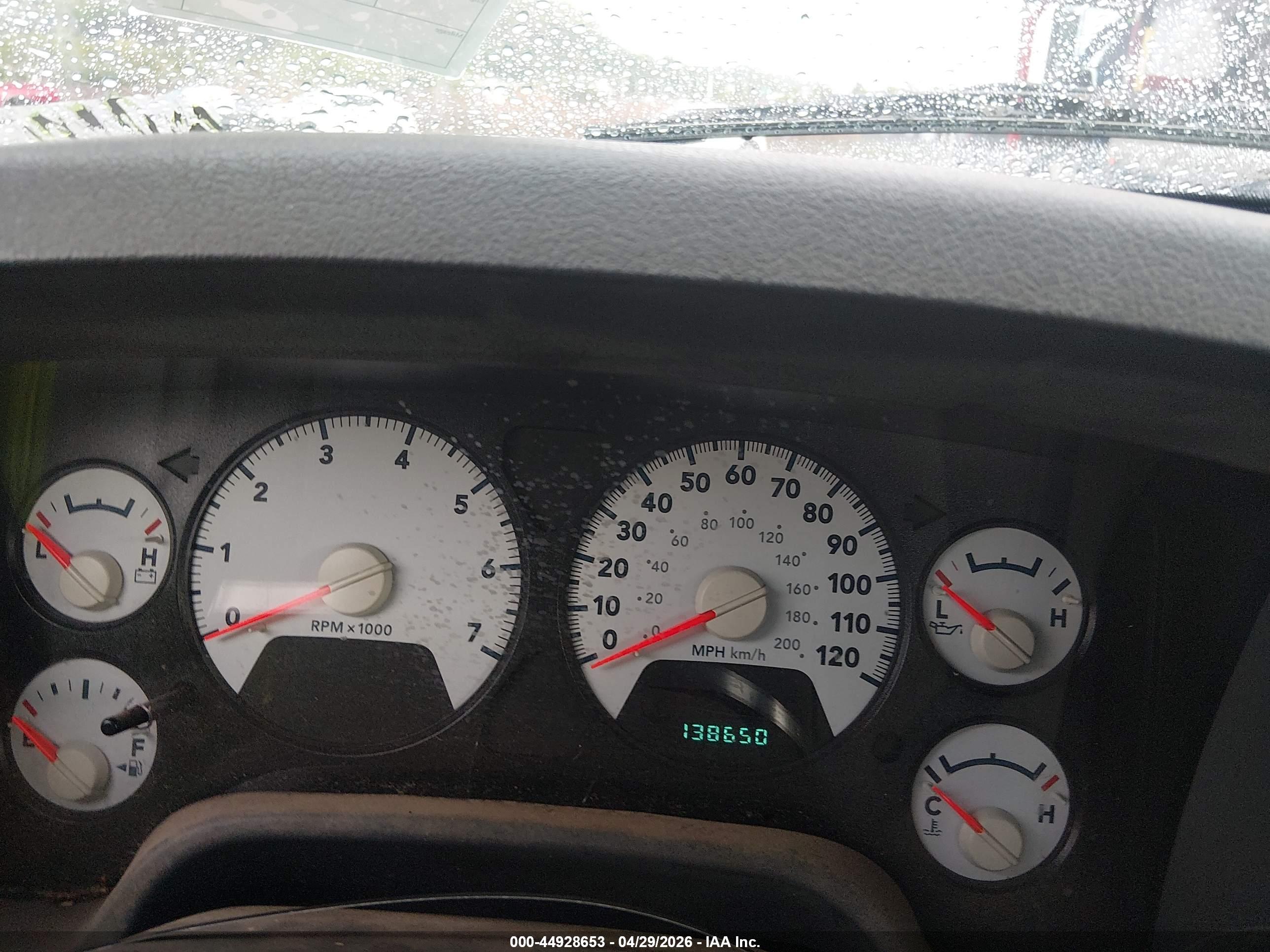 DODGE RAM image 7