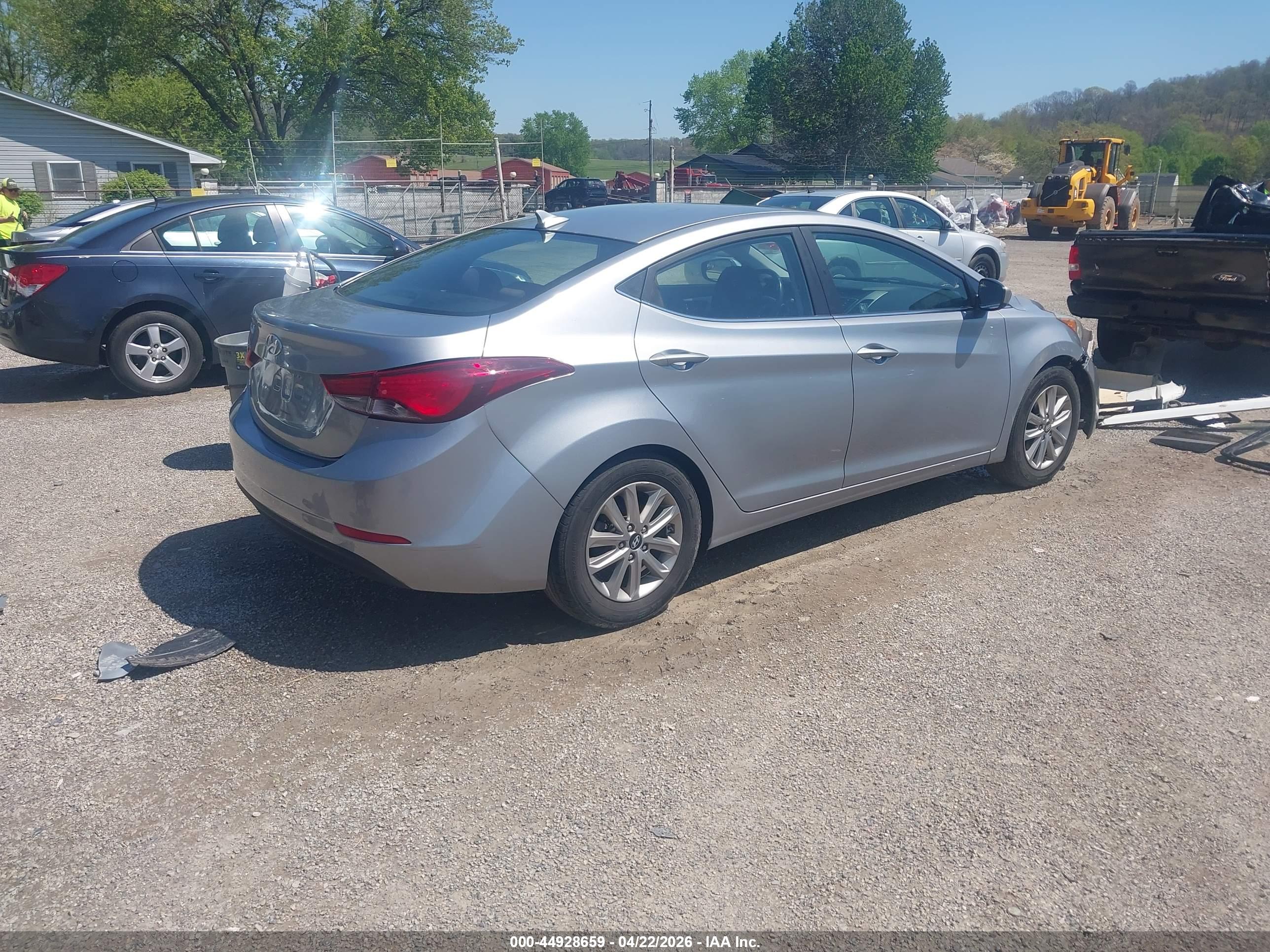 HYUNDAI ELANTRA image 4