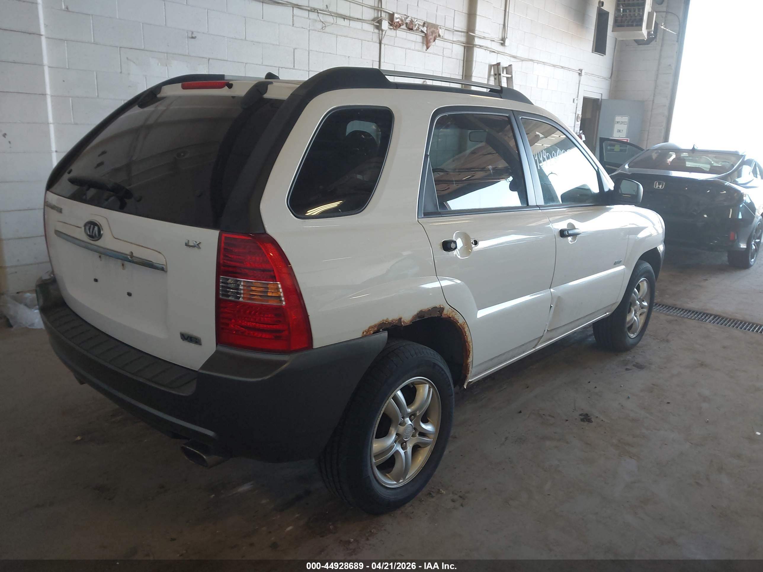 KIA SPORTAGE image 4