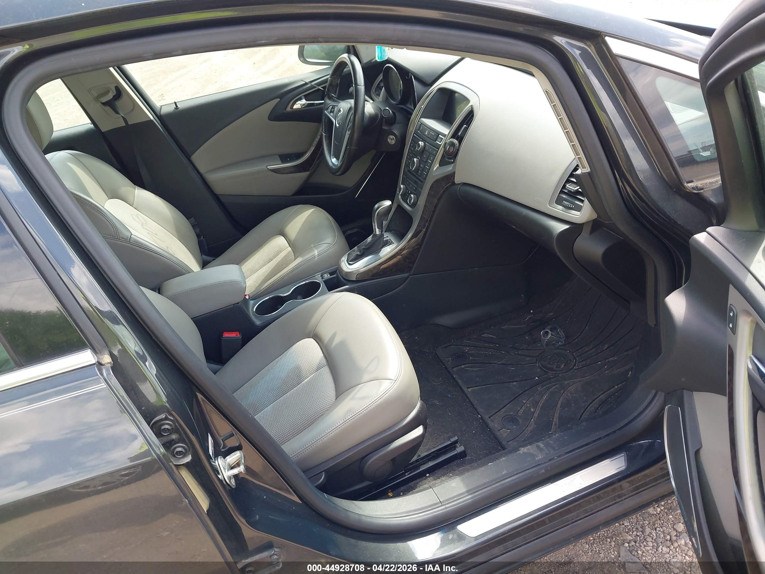 BUICK VERANO image 5