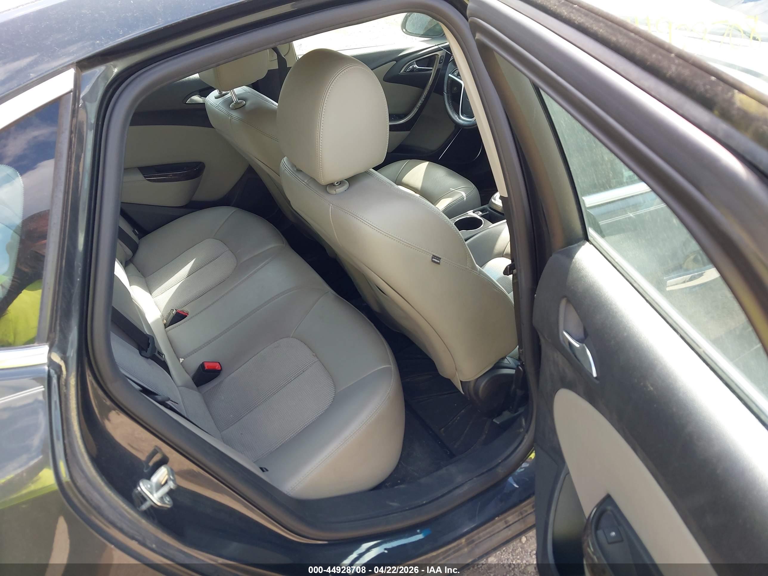 BUICK VERANO image 8