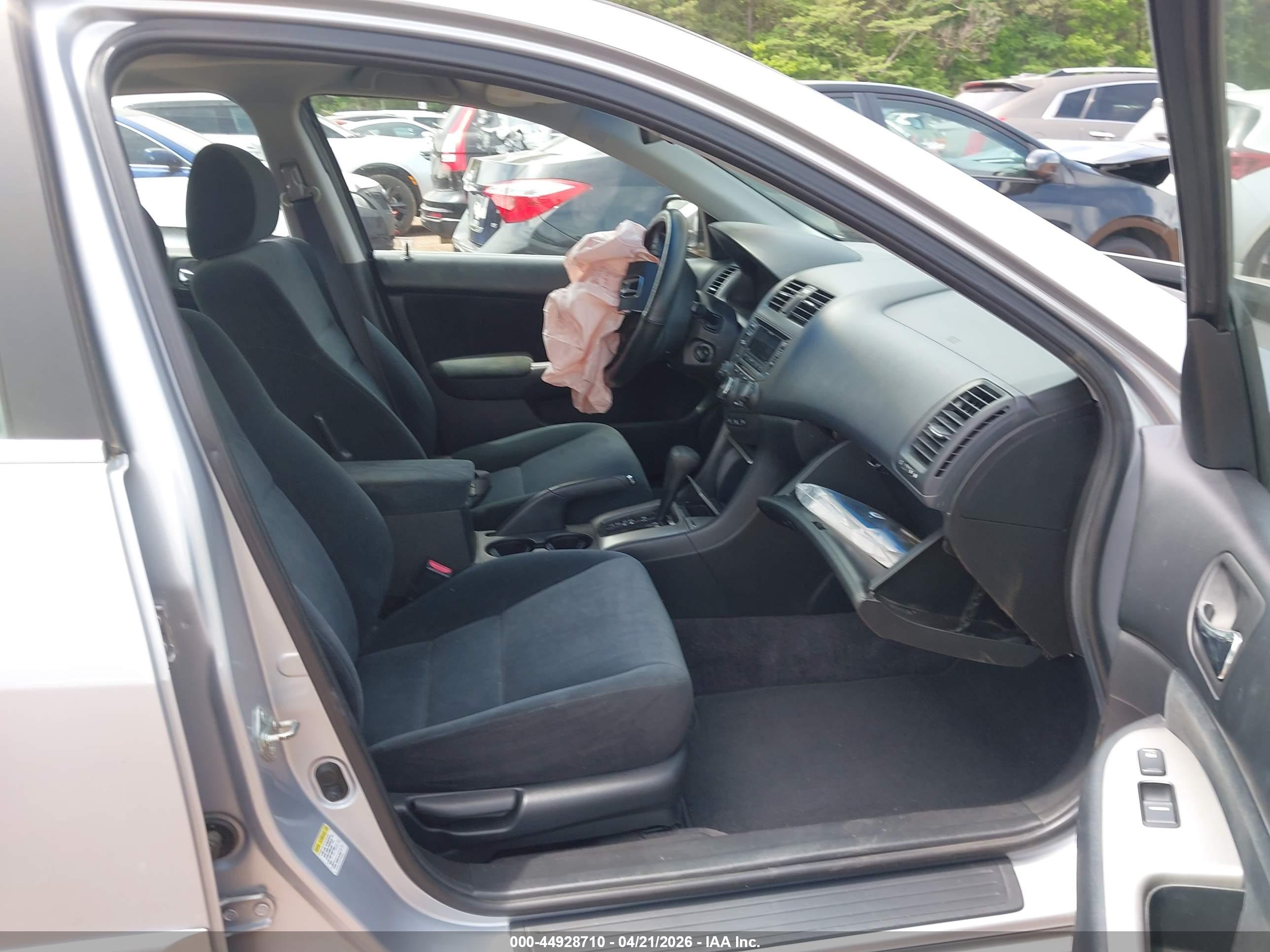 HONDA ACCORD image 5