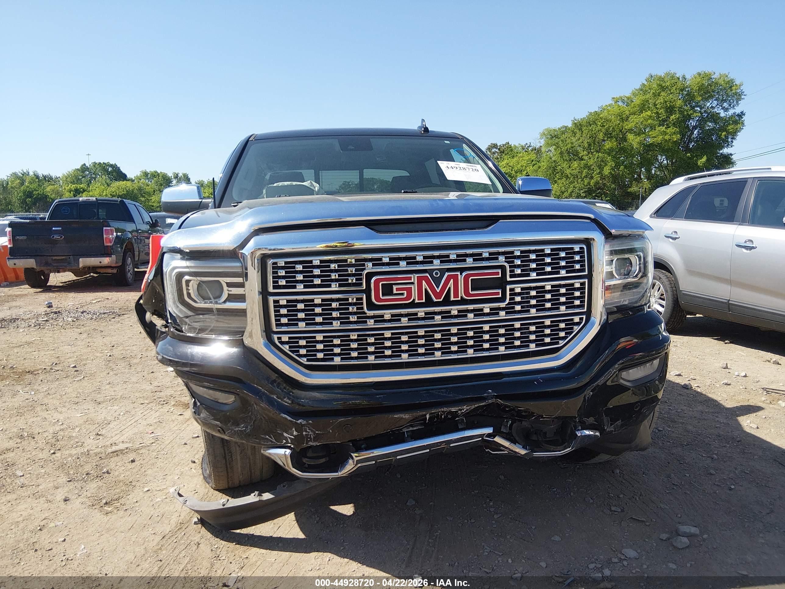 GMC SIERRA image 6