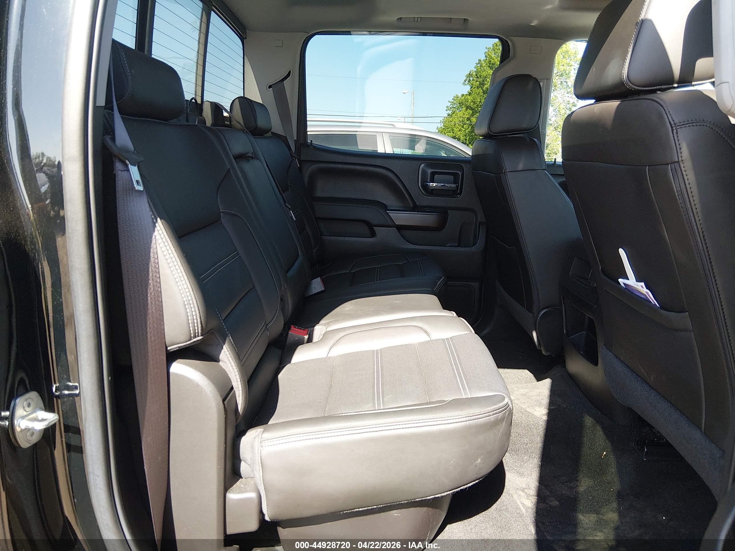 GMC SIERRA image 8