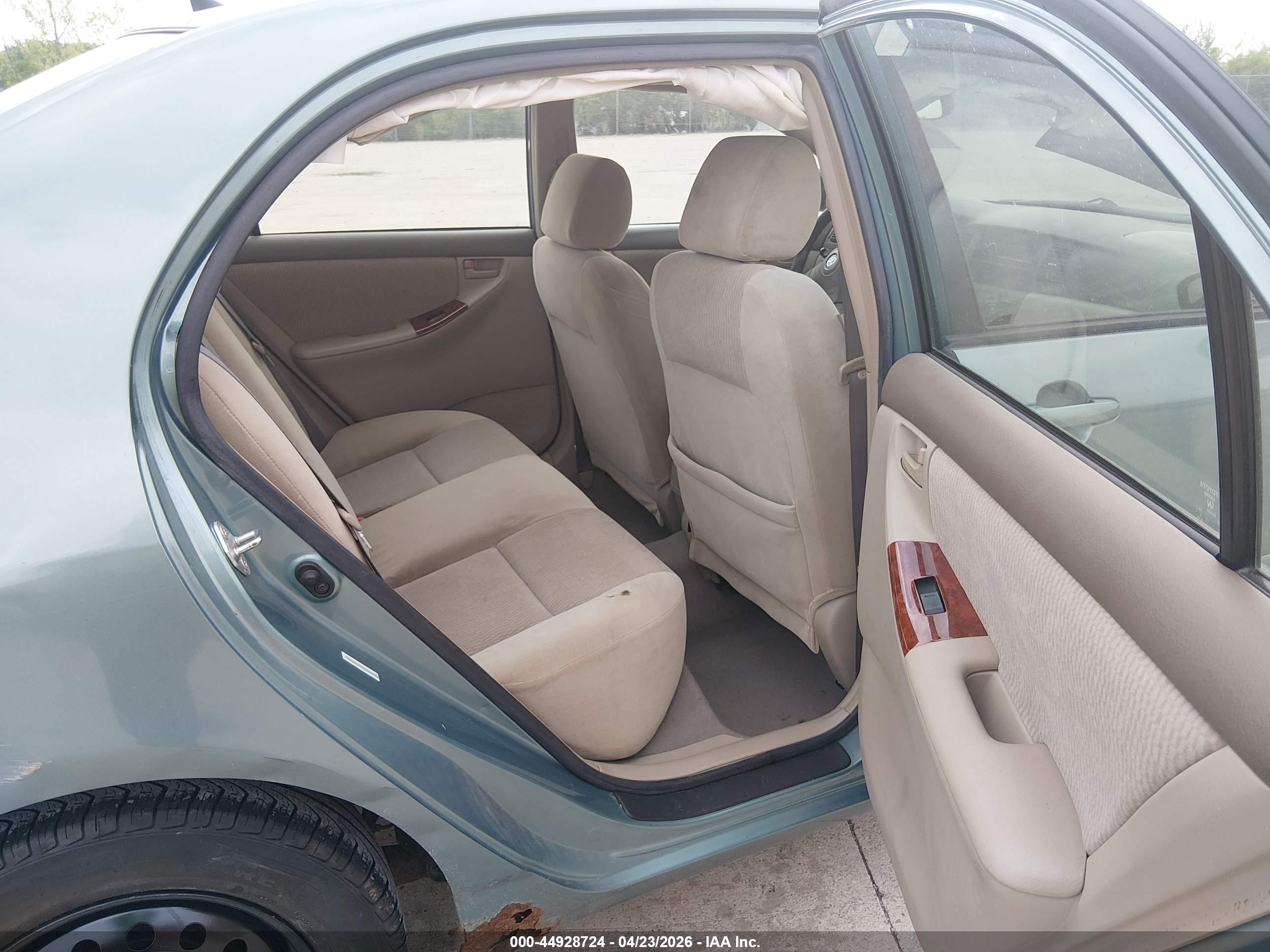 TOYOTA COROLLA image 8