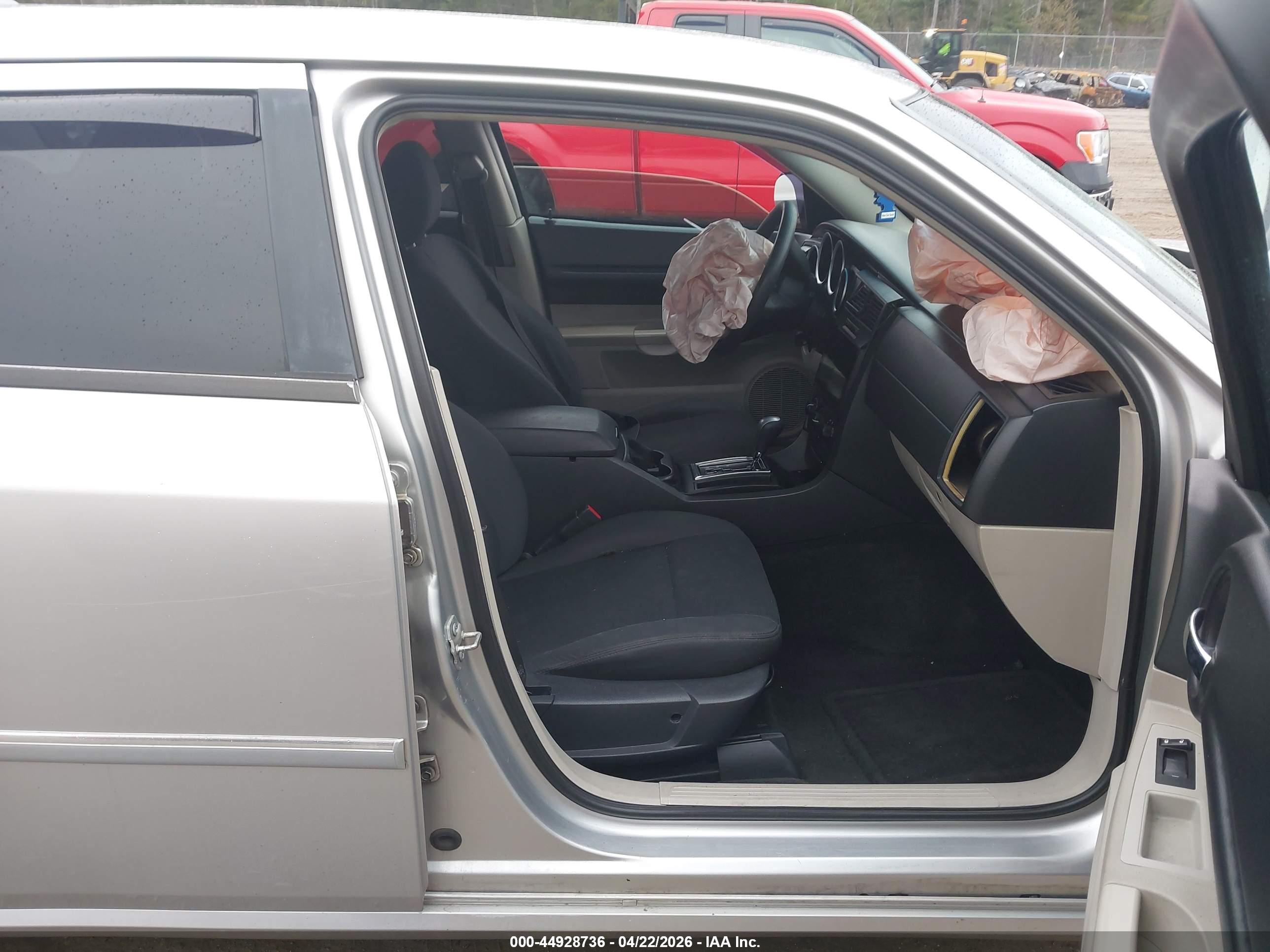 DODGE MAGNUM image 5