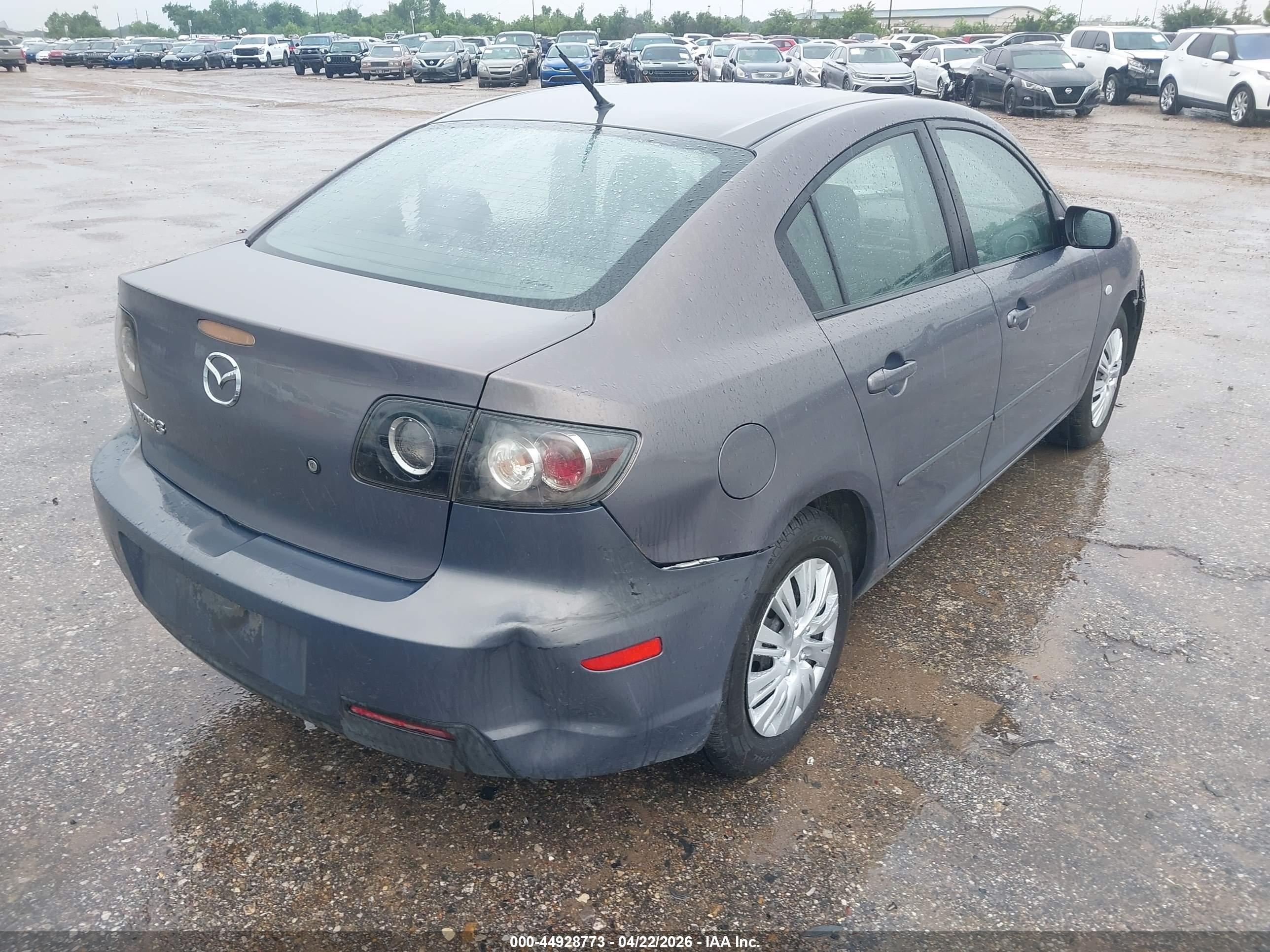 MAZDA MAZDA3 image 4