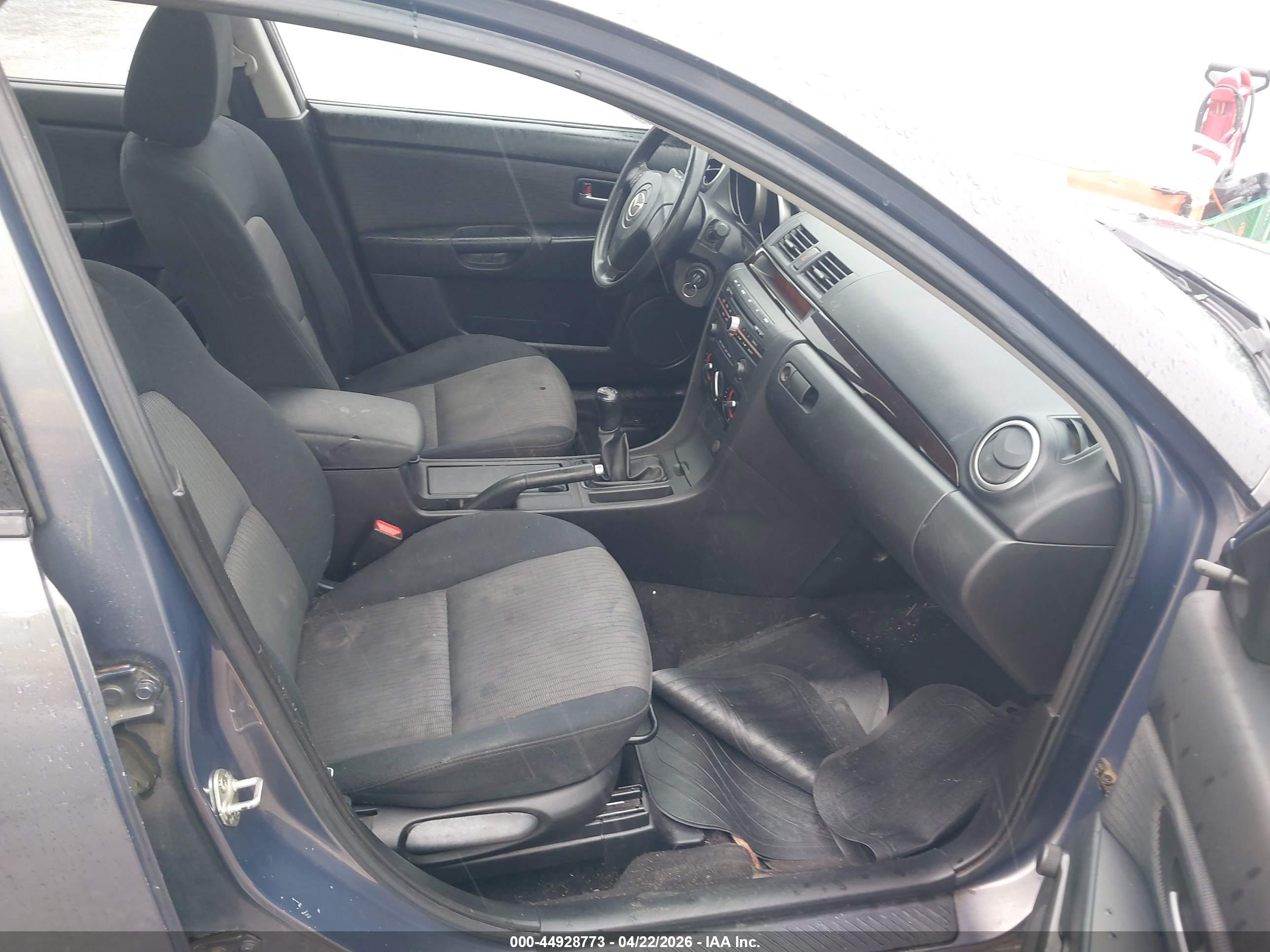 MAZDA MAZDA3 image 5
