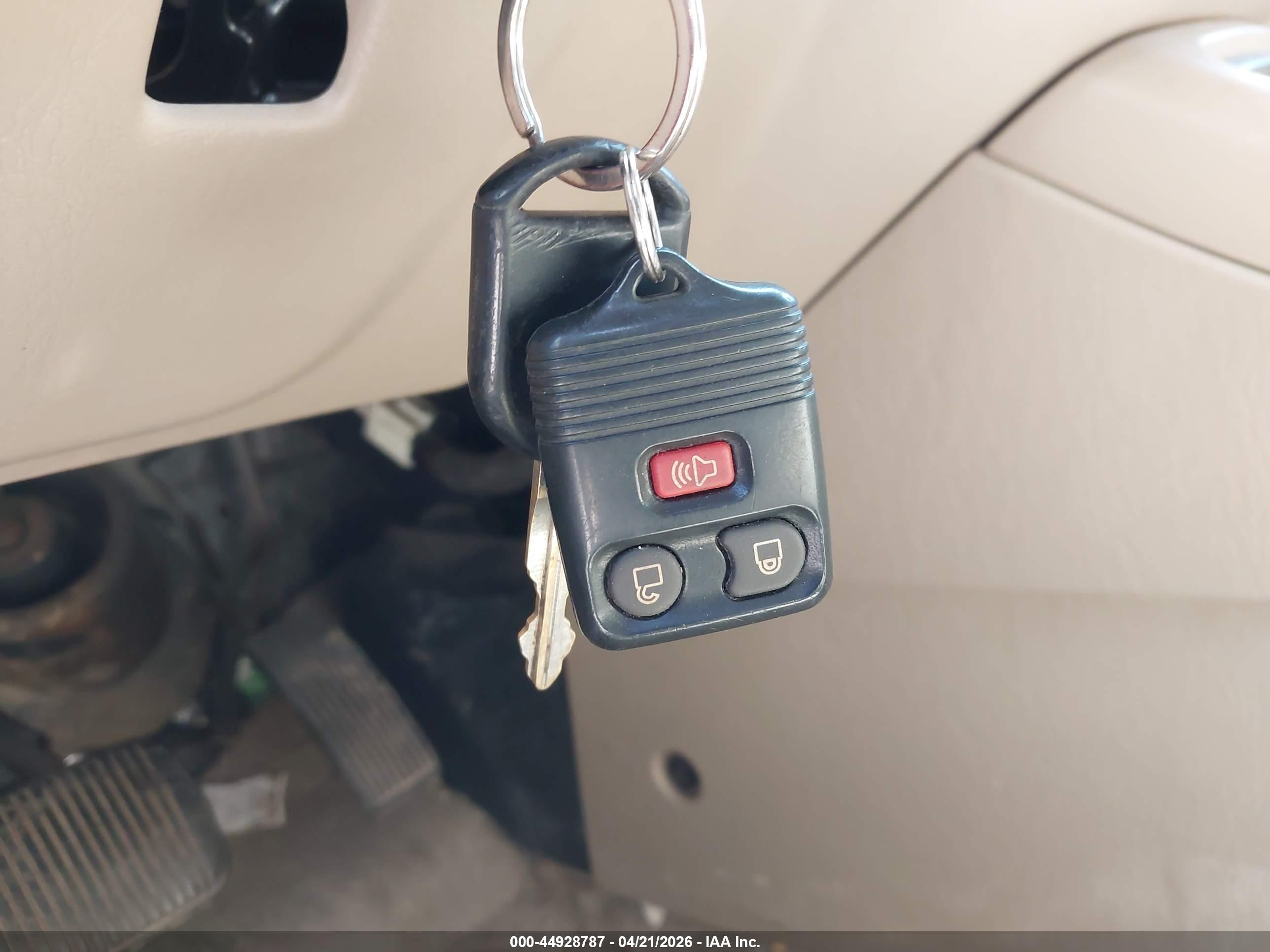 FORD ESCAPE image 11