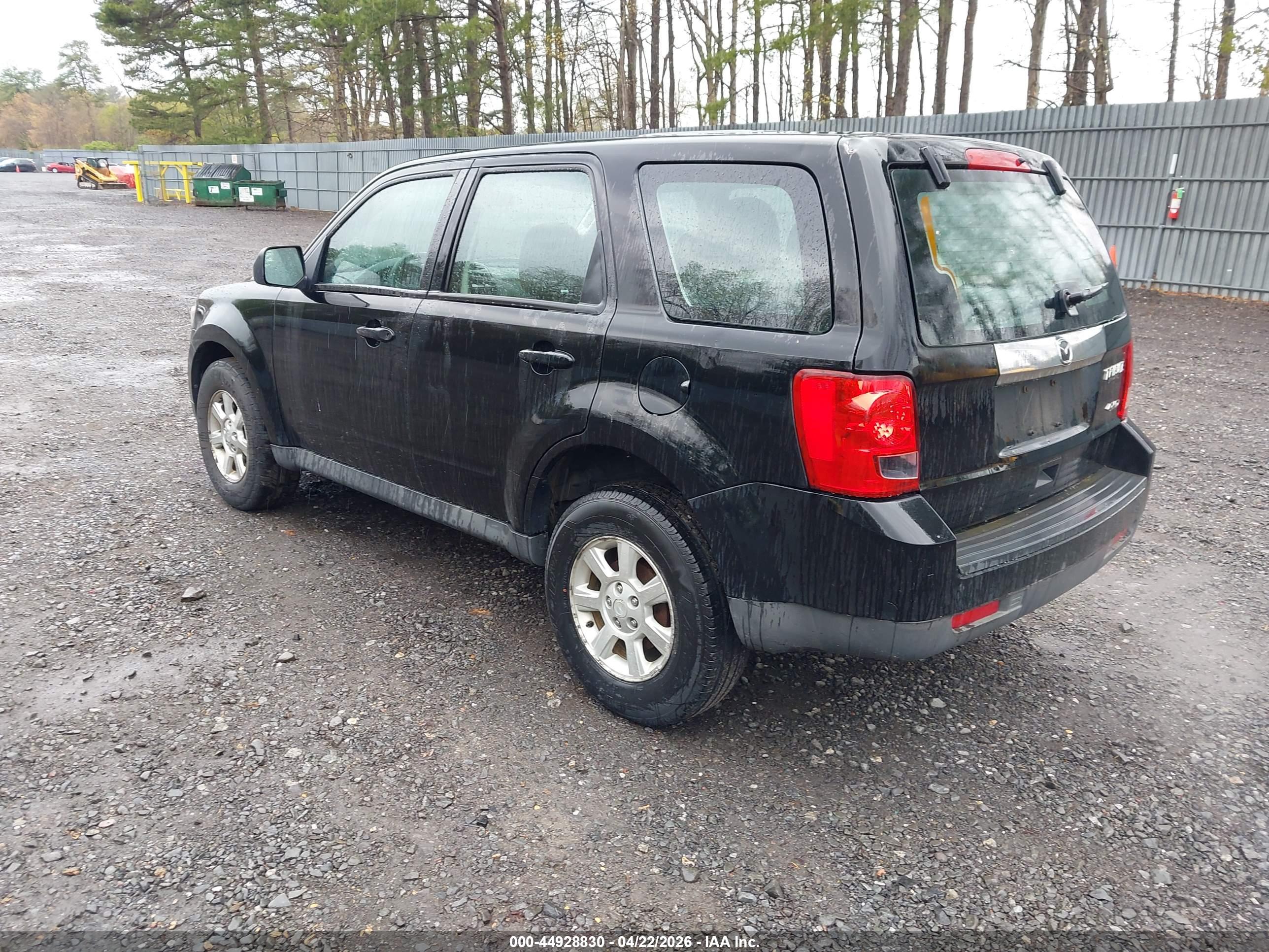 MAZDA TRIBUTE image 3