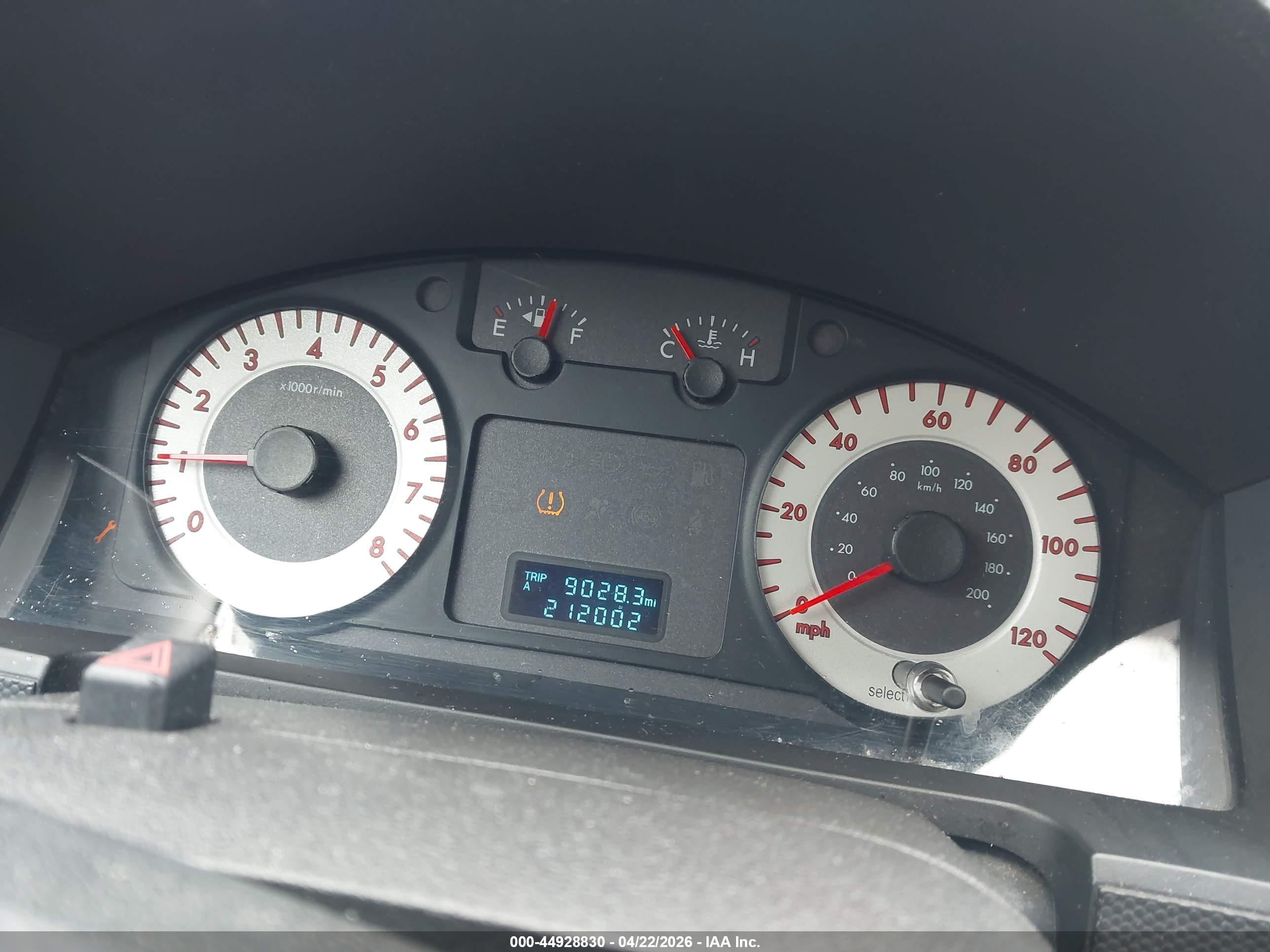 MAZDA TRIBUTE image 7