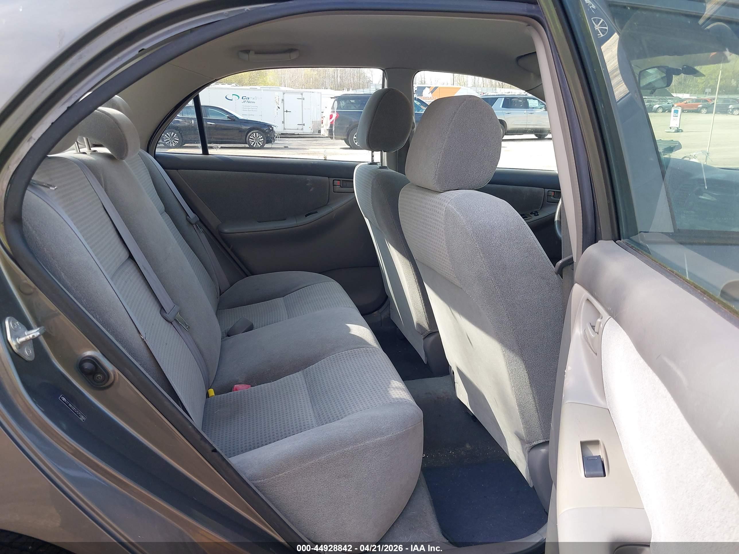 TOYOTA COROLLA image 8