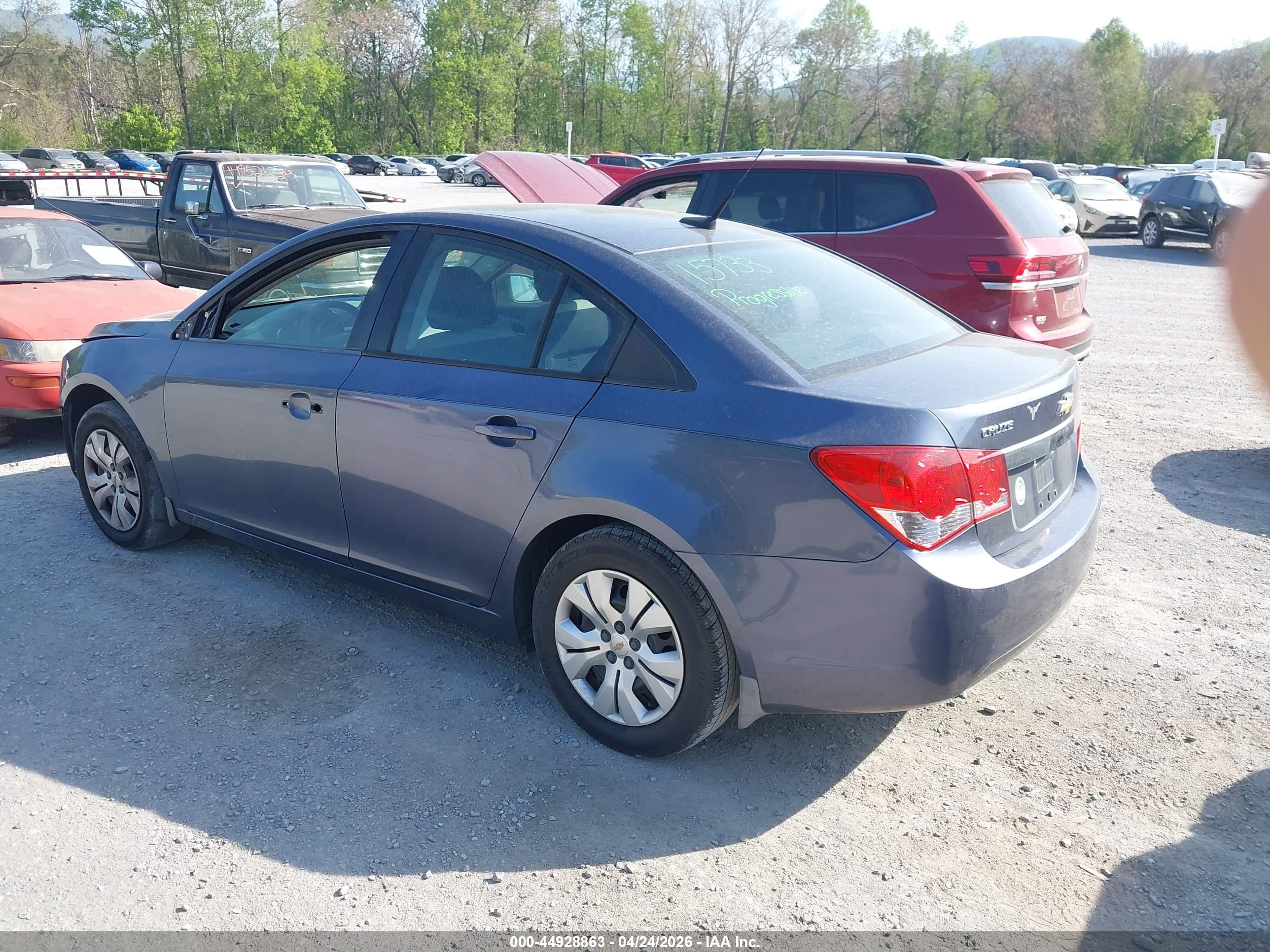 CHEVROLET CRUZE image 3