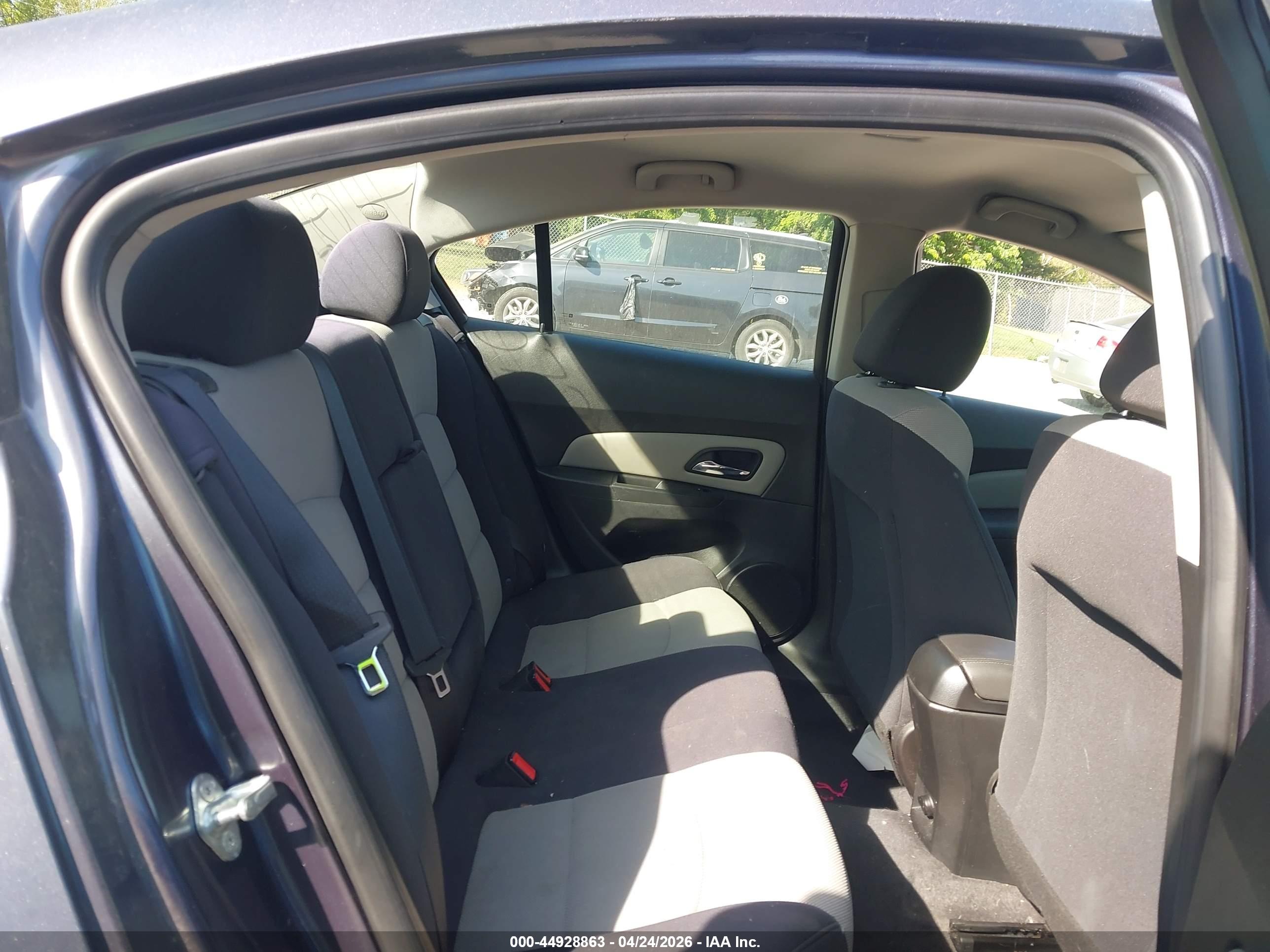 CHEVROLET CRUZE image 8