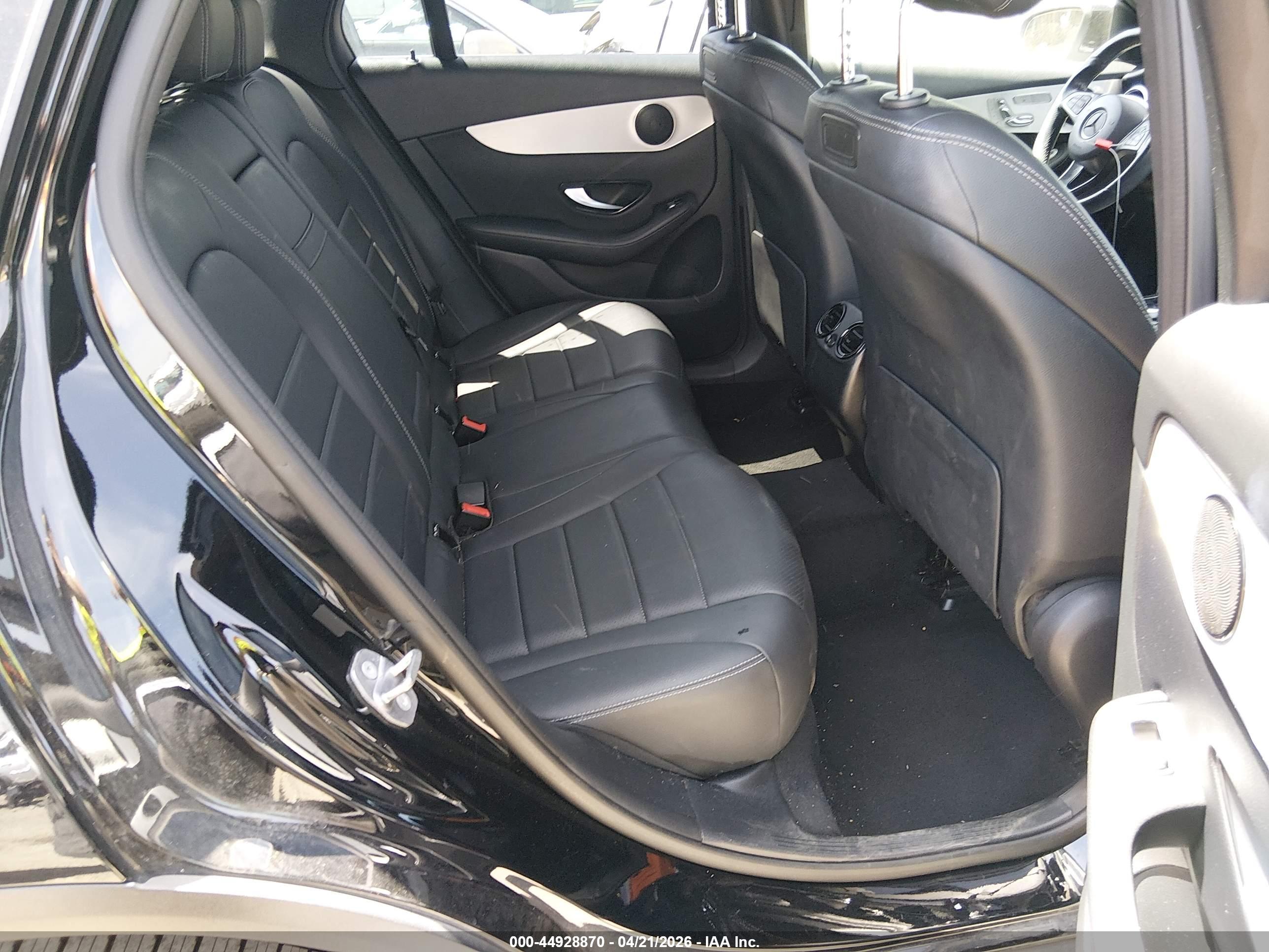 MERCEDES-BENZ GLC image 8