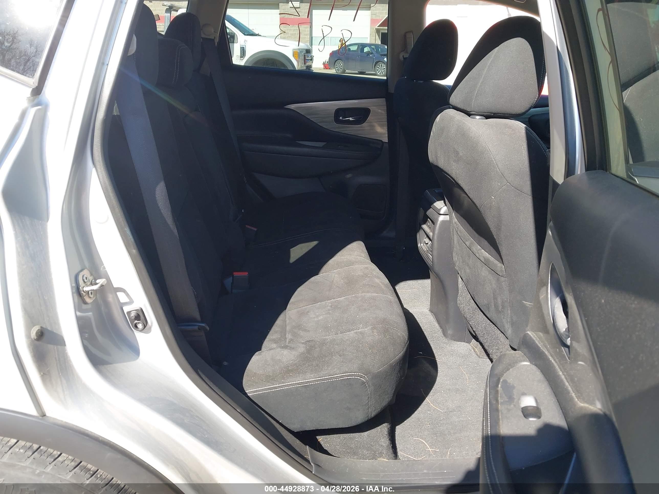 NISSAN MURANO image 8