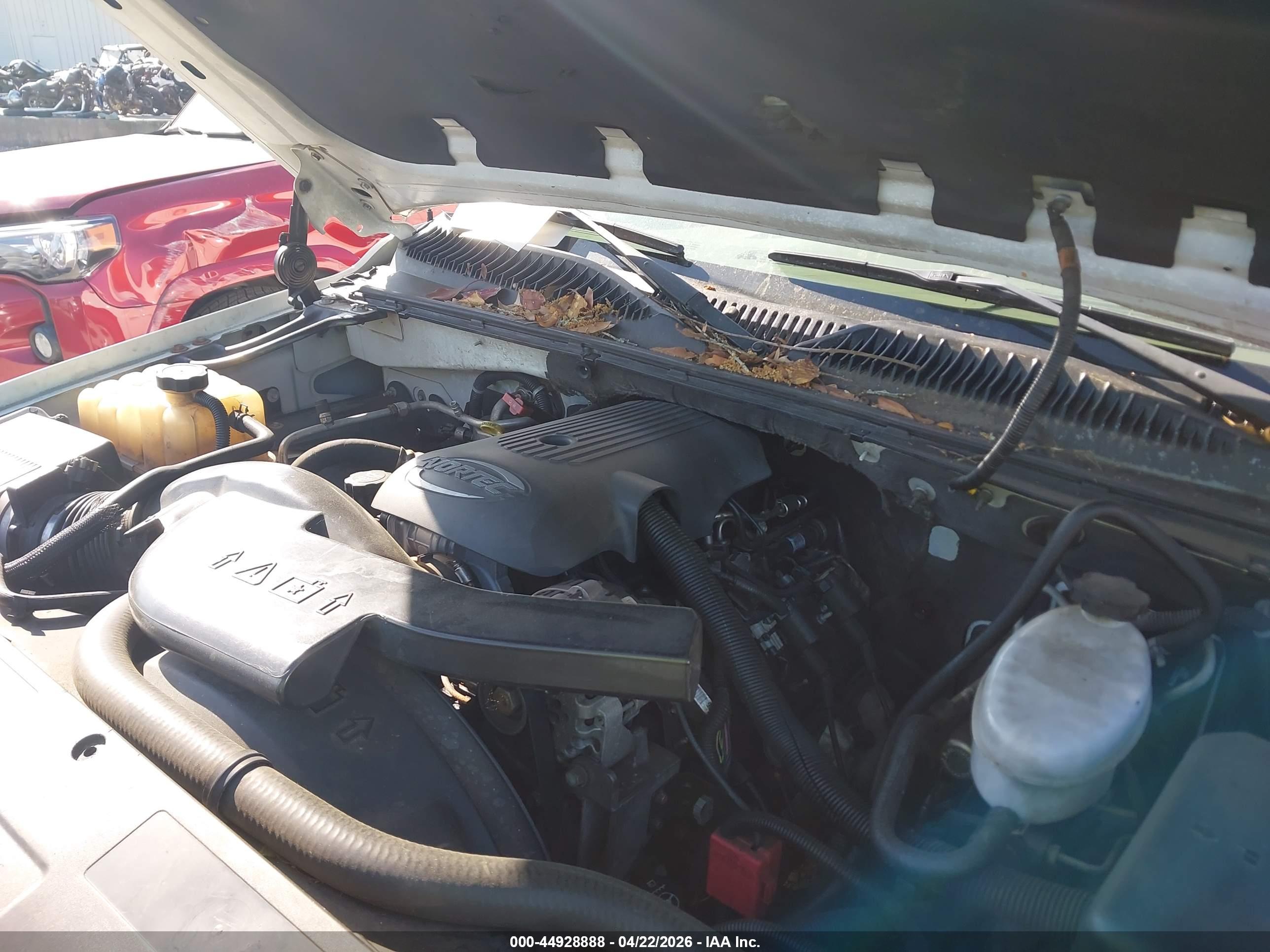 CHEVROLET SUBURBAN image 10