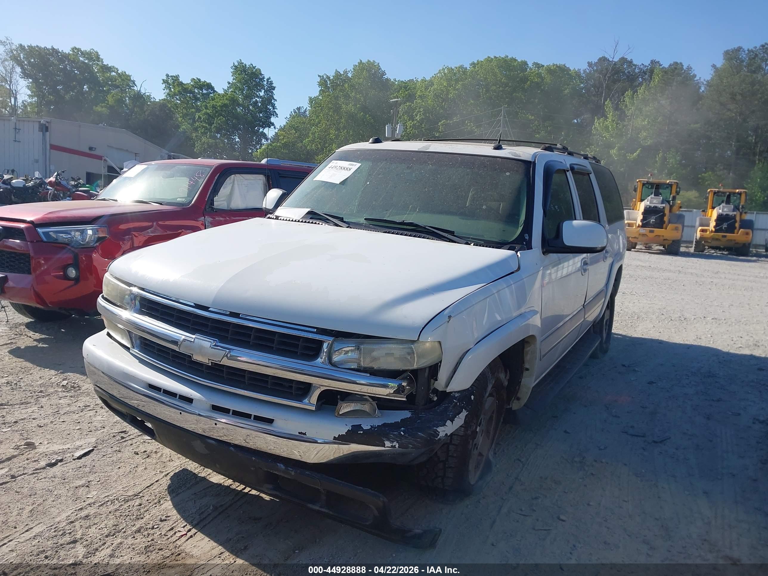 CHEVROLET SUBURBAN image 2