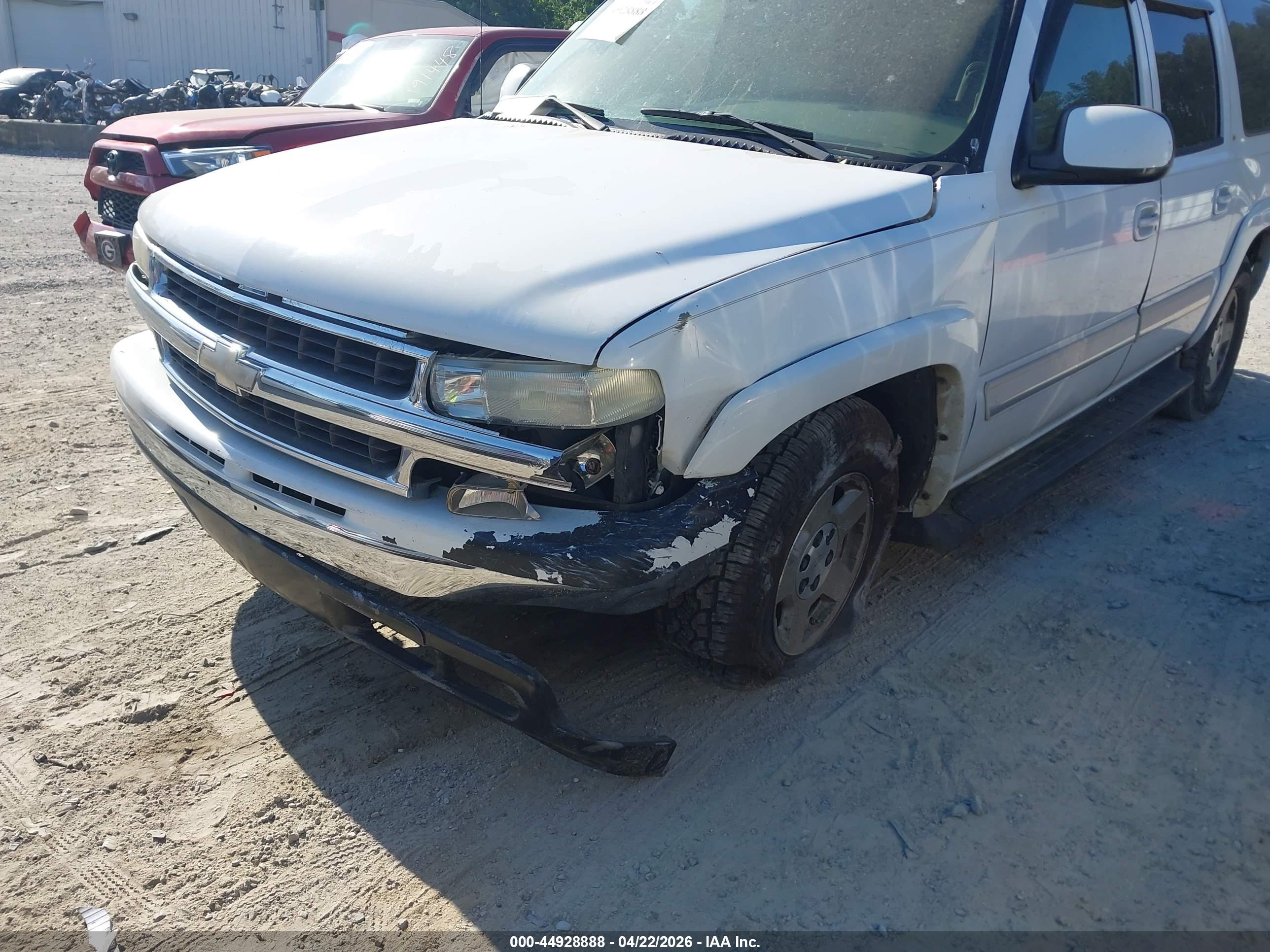 CHEVROLET SUBURBAN image 6