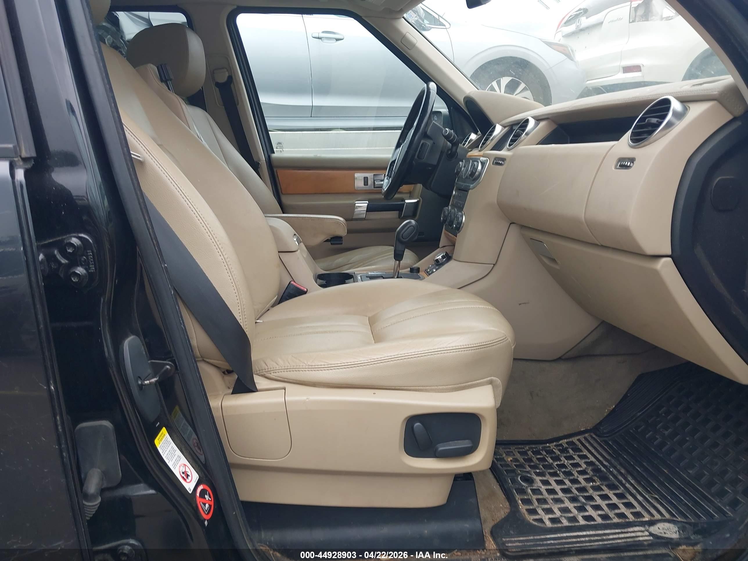 LAND ROVER image 5
