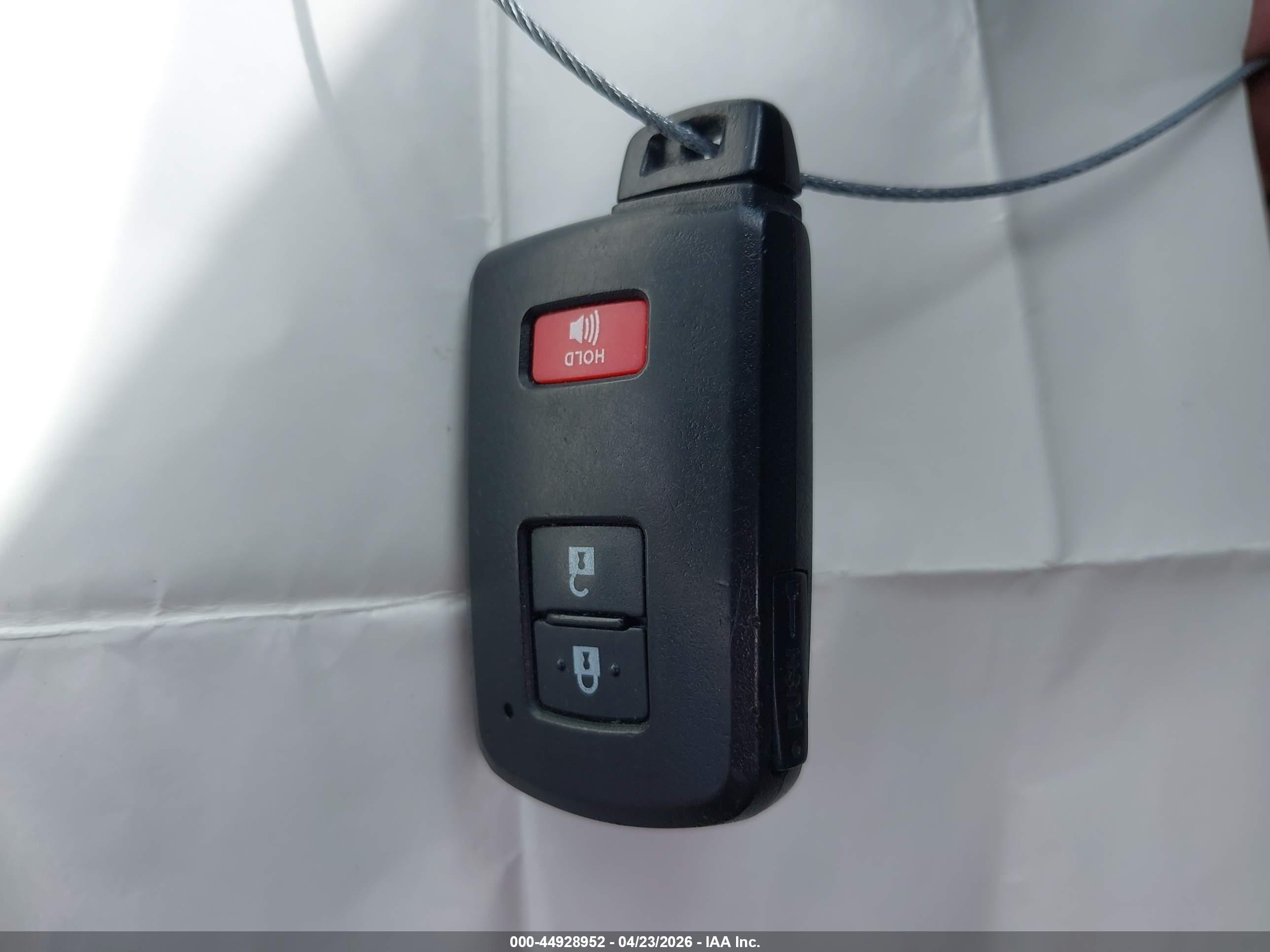 TOYOTA RAV4 image 11