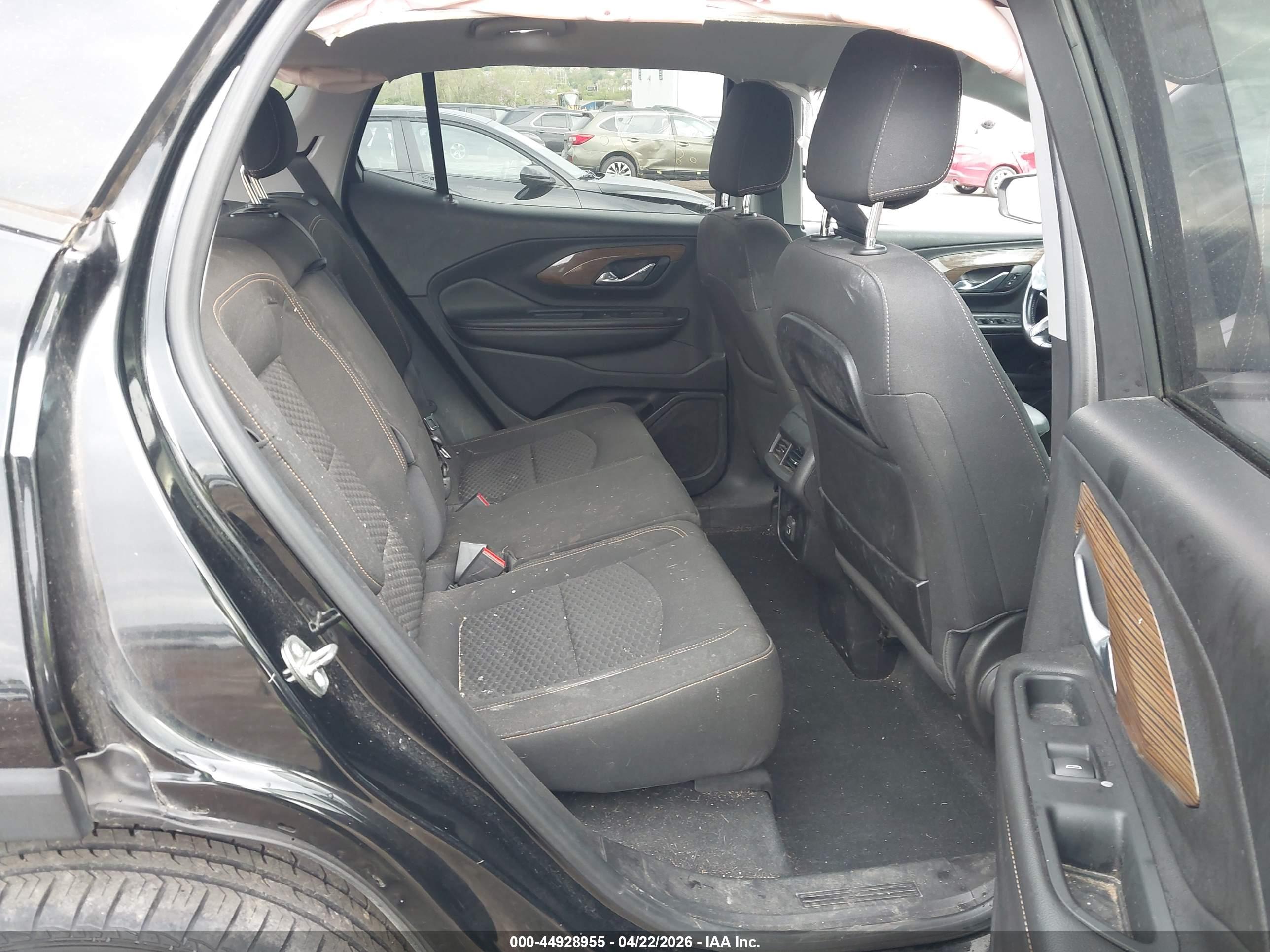 GMC TERRAIN image 8
