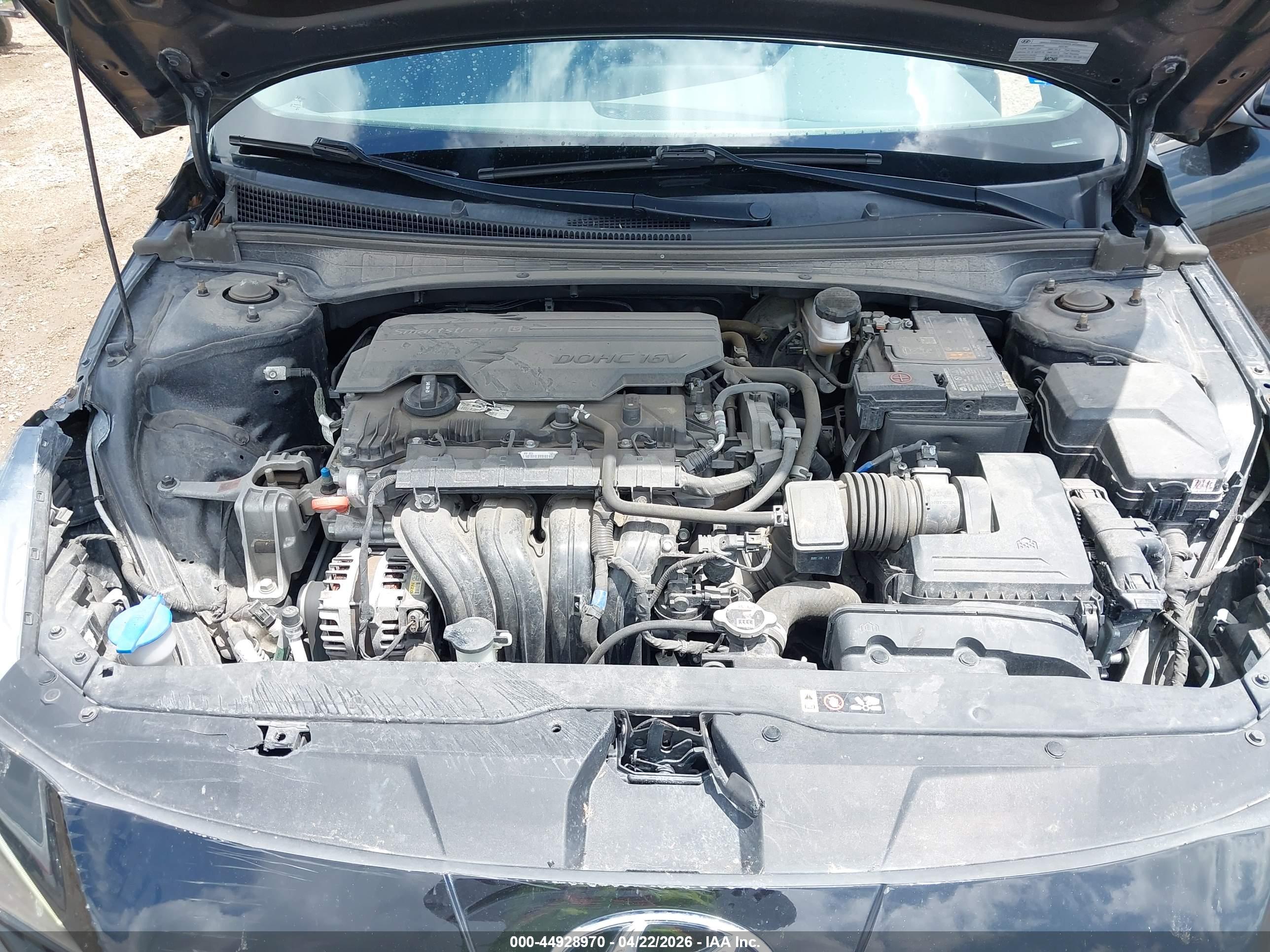 HYUNDAI ELANTRA image 10