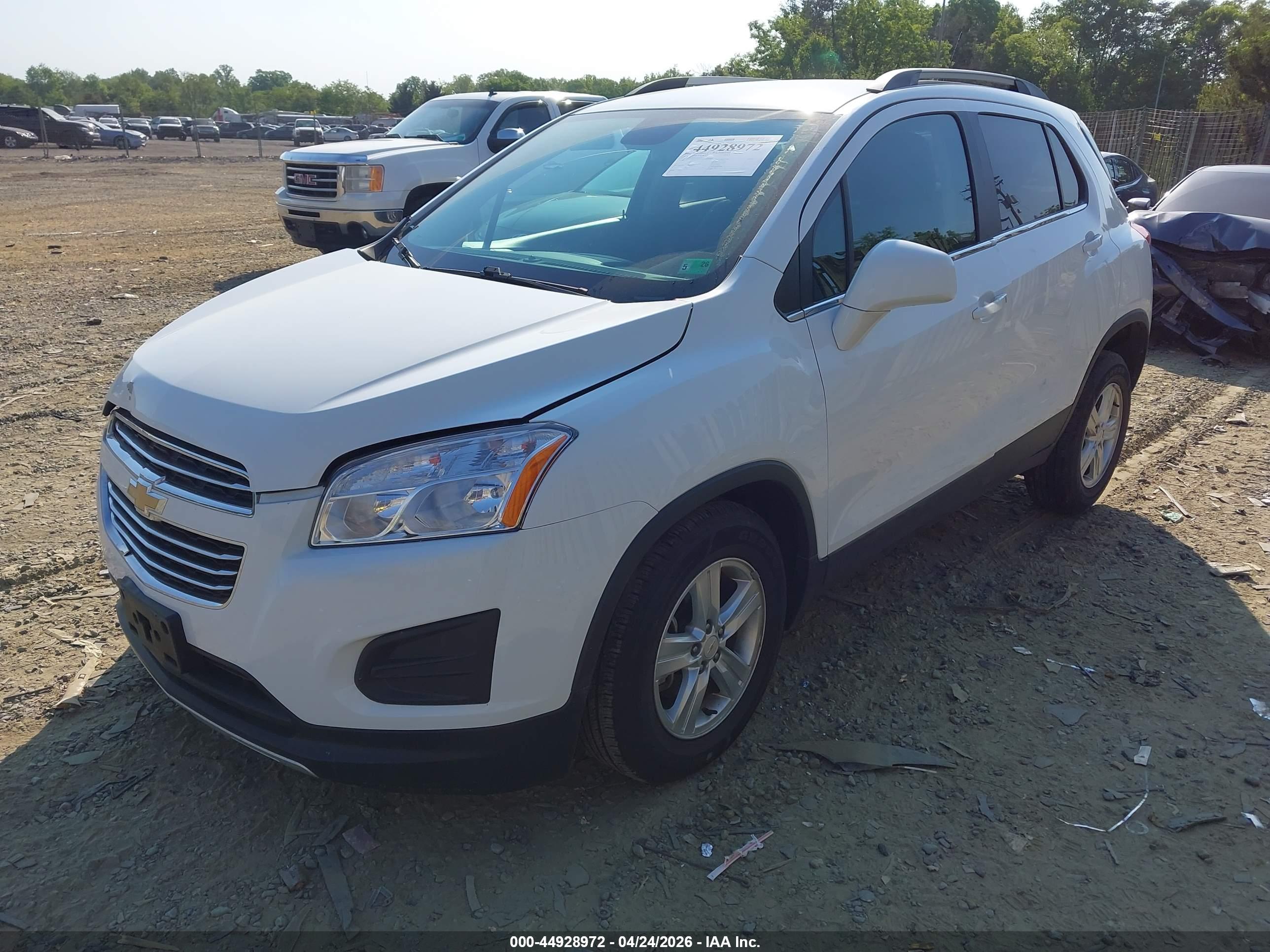 CHEVROLET TRAX image 2