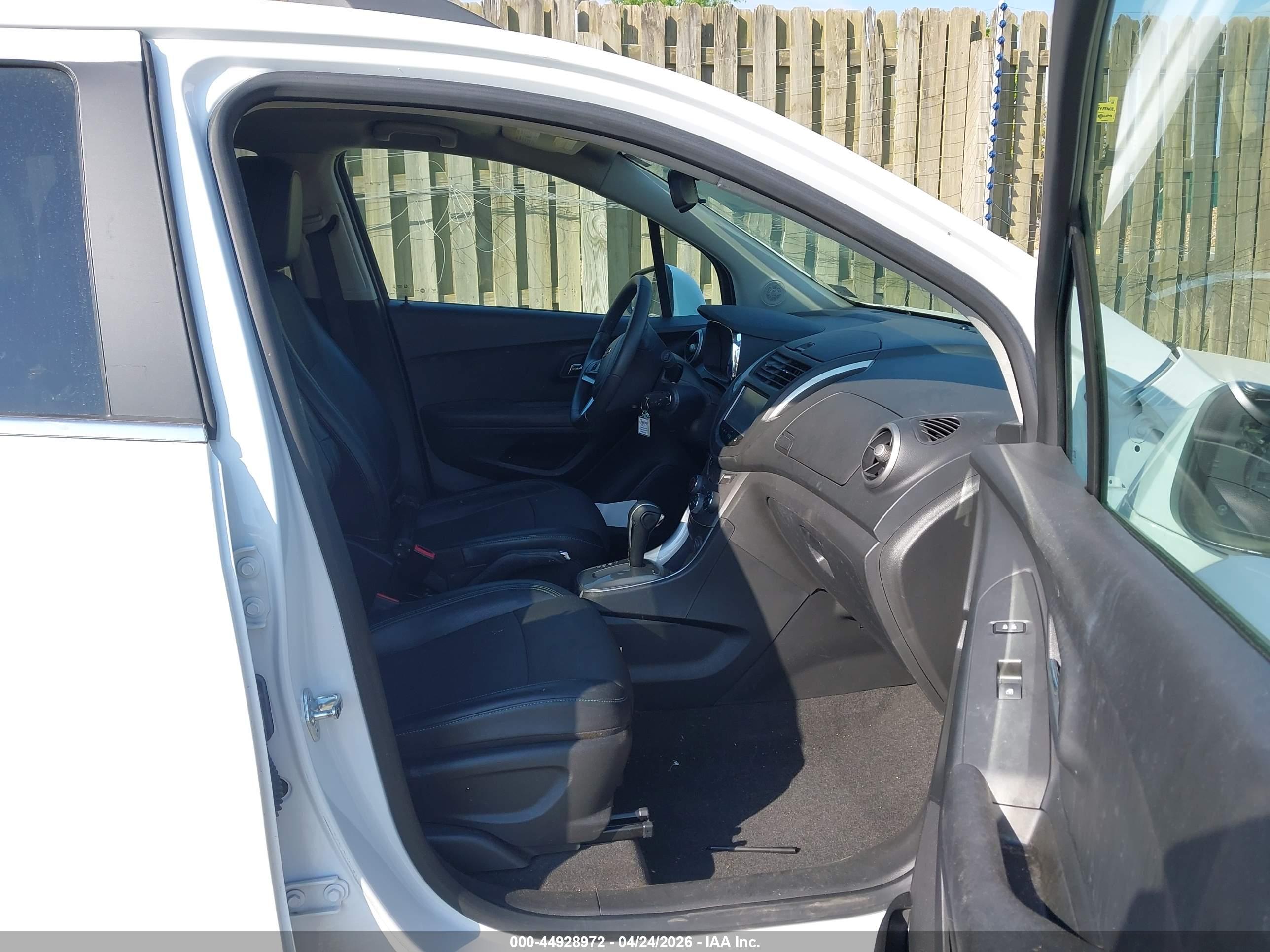 CHEVROLET TRAX image 5