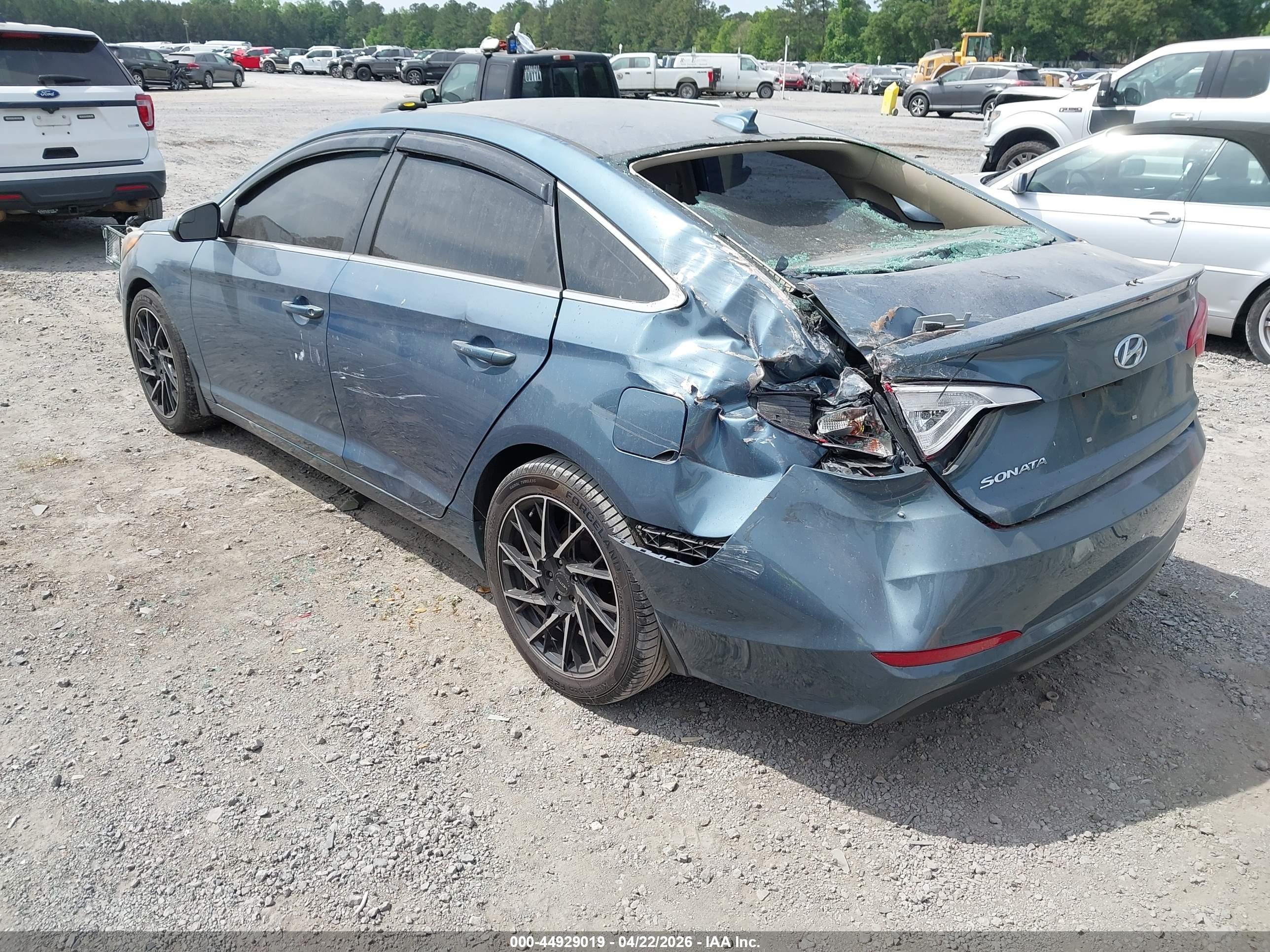 HYUNDAI SONATA image 3