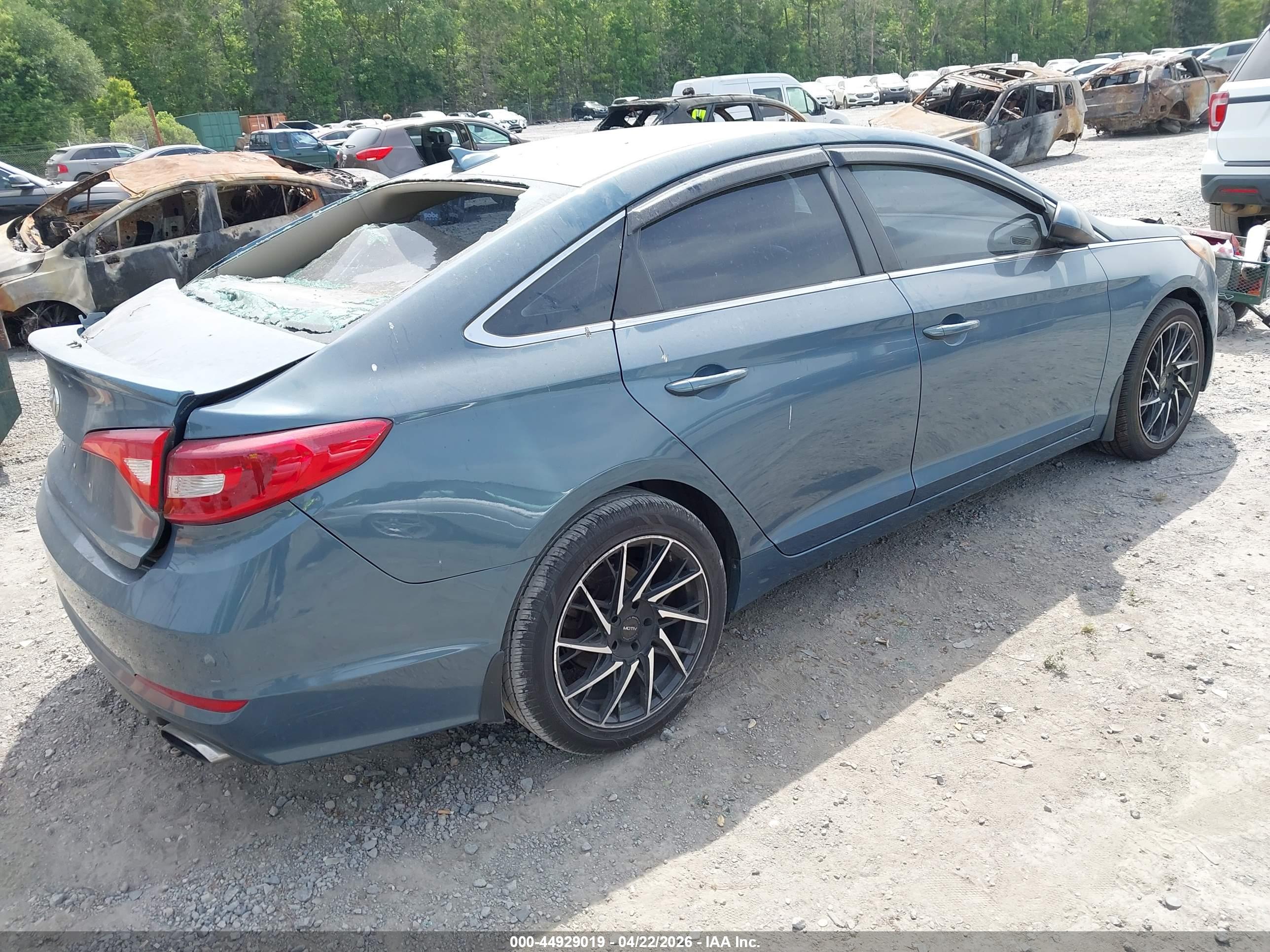 HYUNDAI SONATA image 4