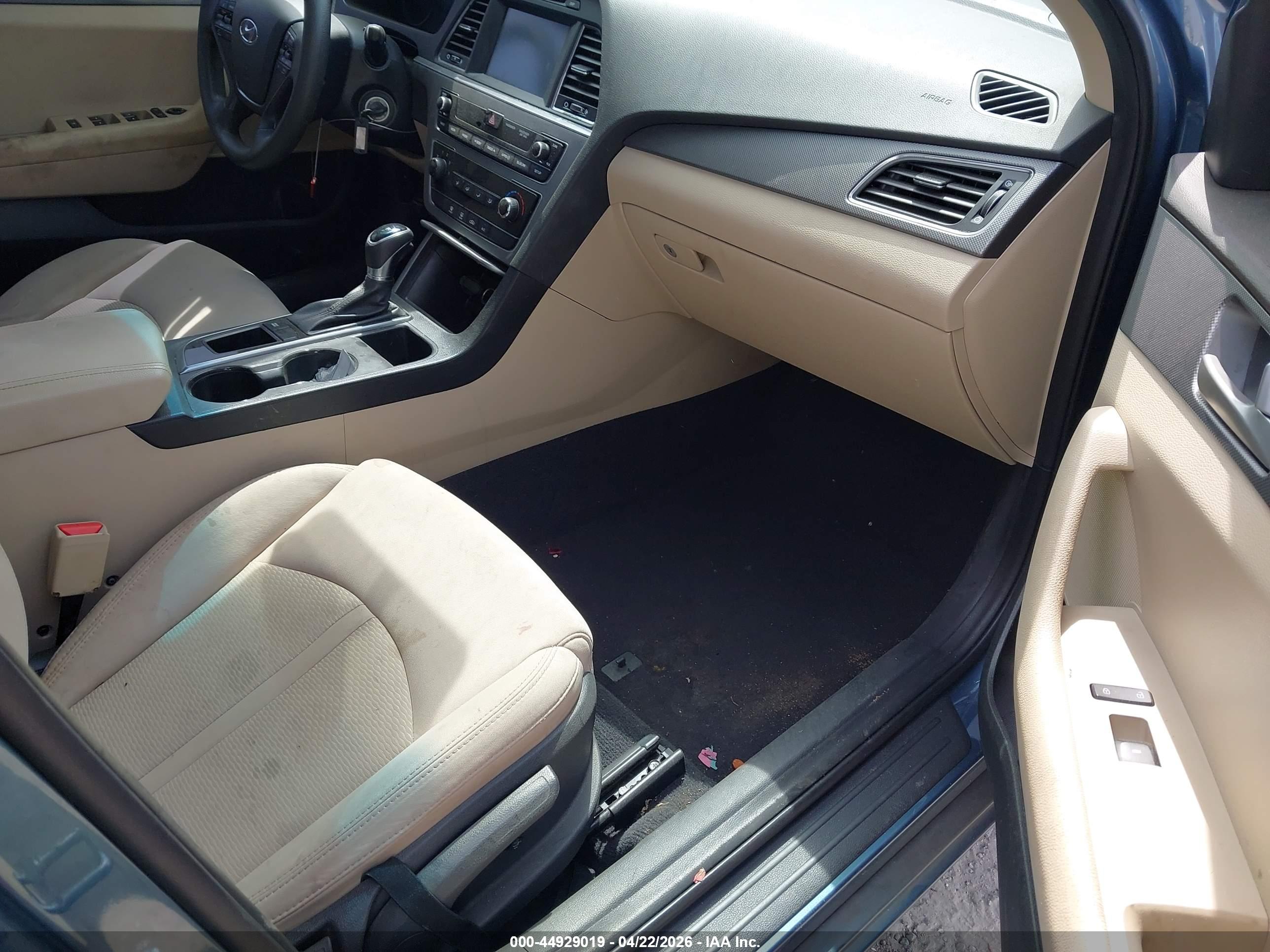 HYUNDAI SONATA image 5