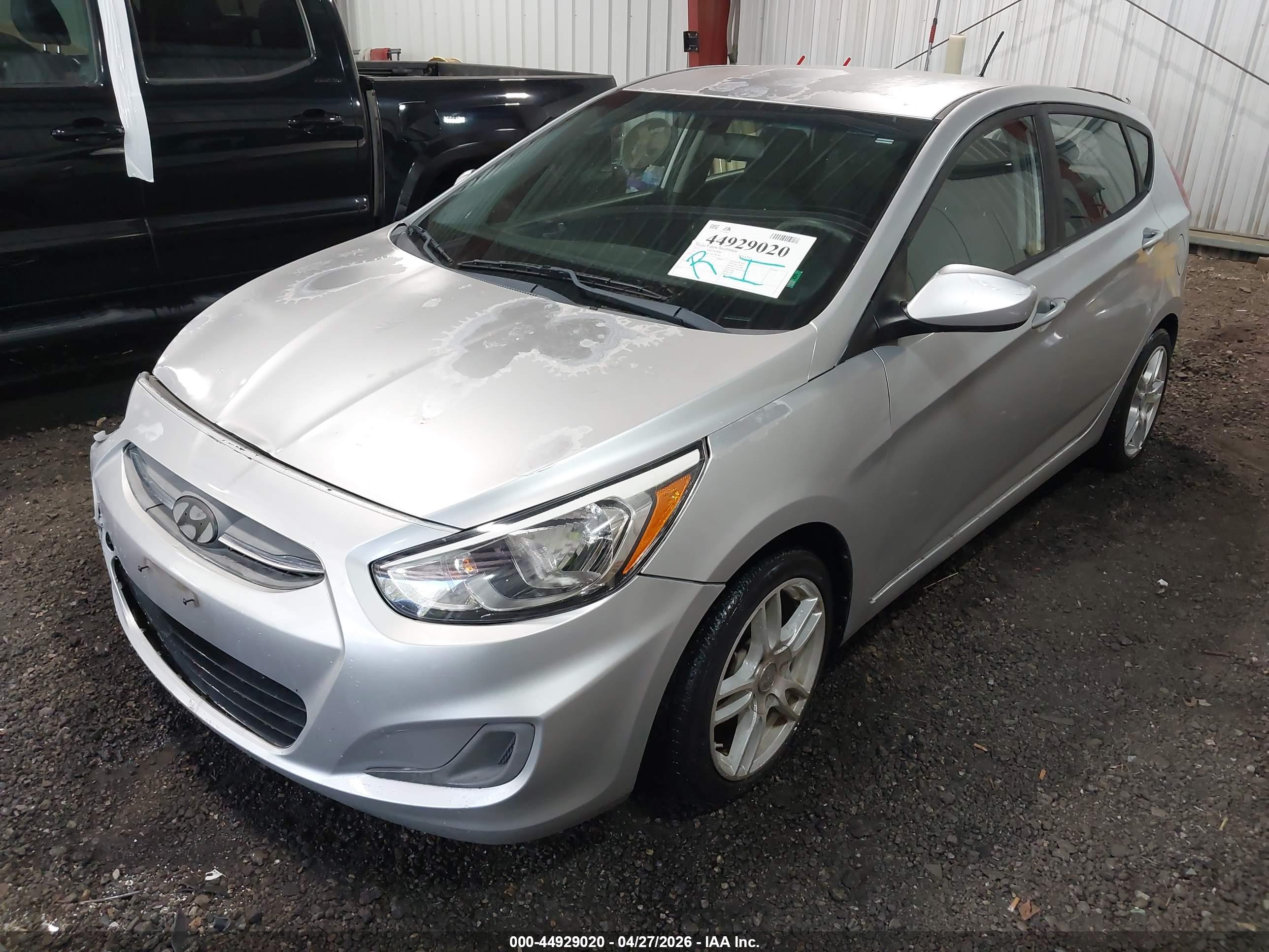HYUNDAI ACCENT image 2