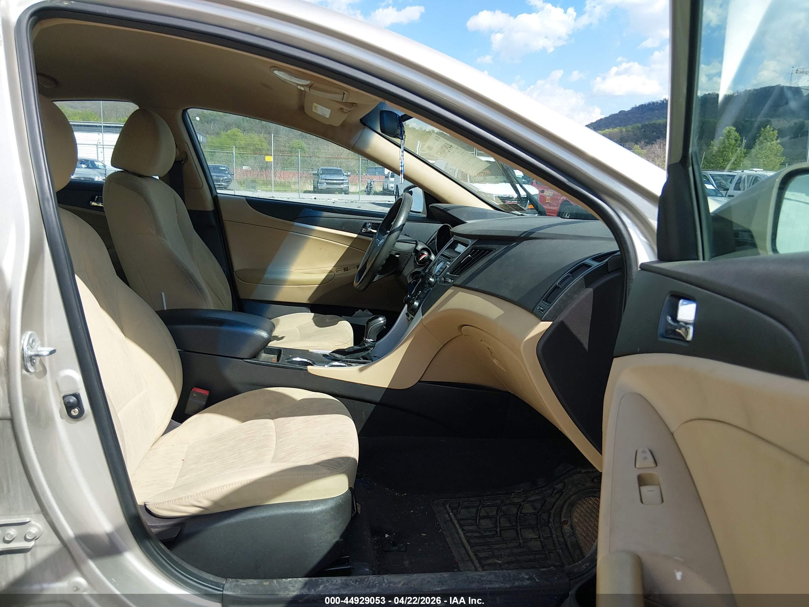 HYUNDAI SONATA image 5
