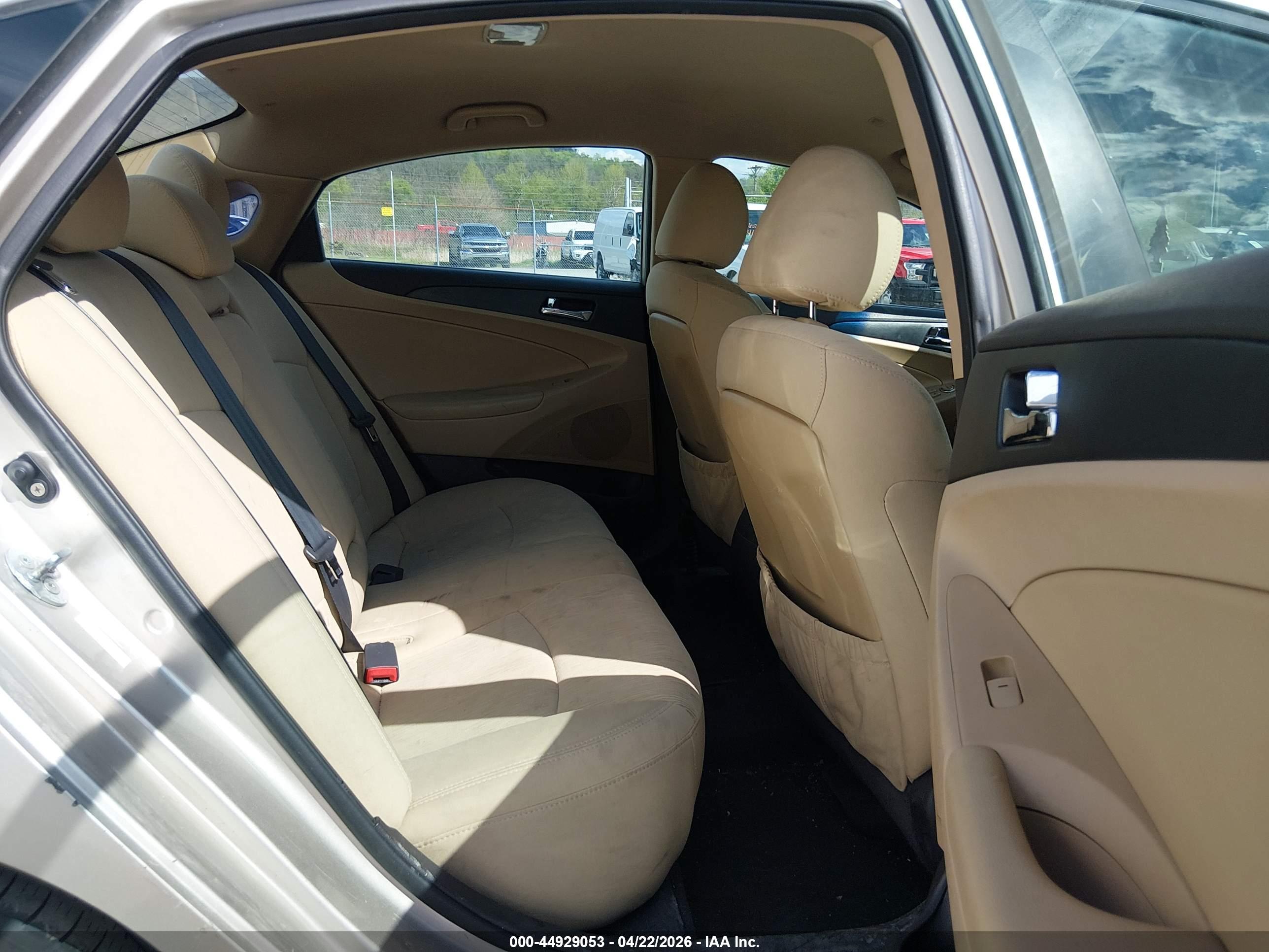 HYUNDAI SONATA image 8