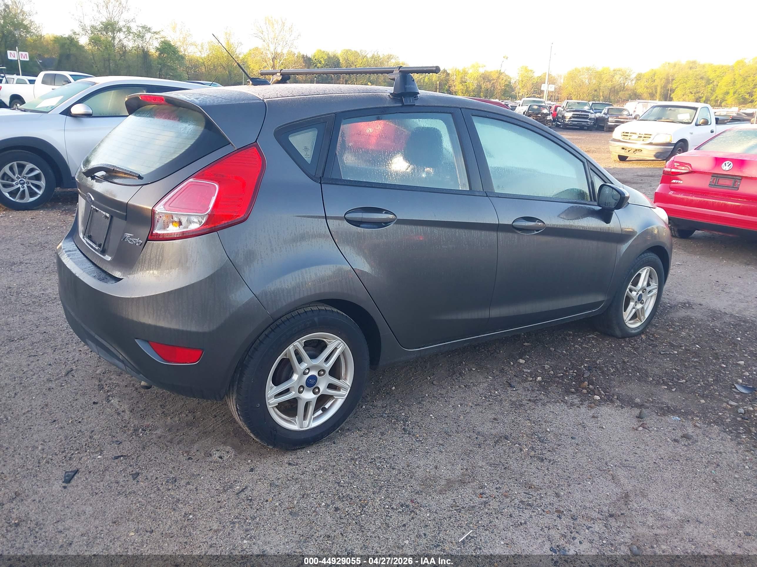 FORD FIESTA image 4