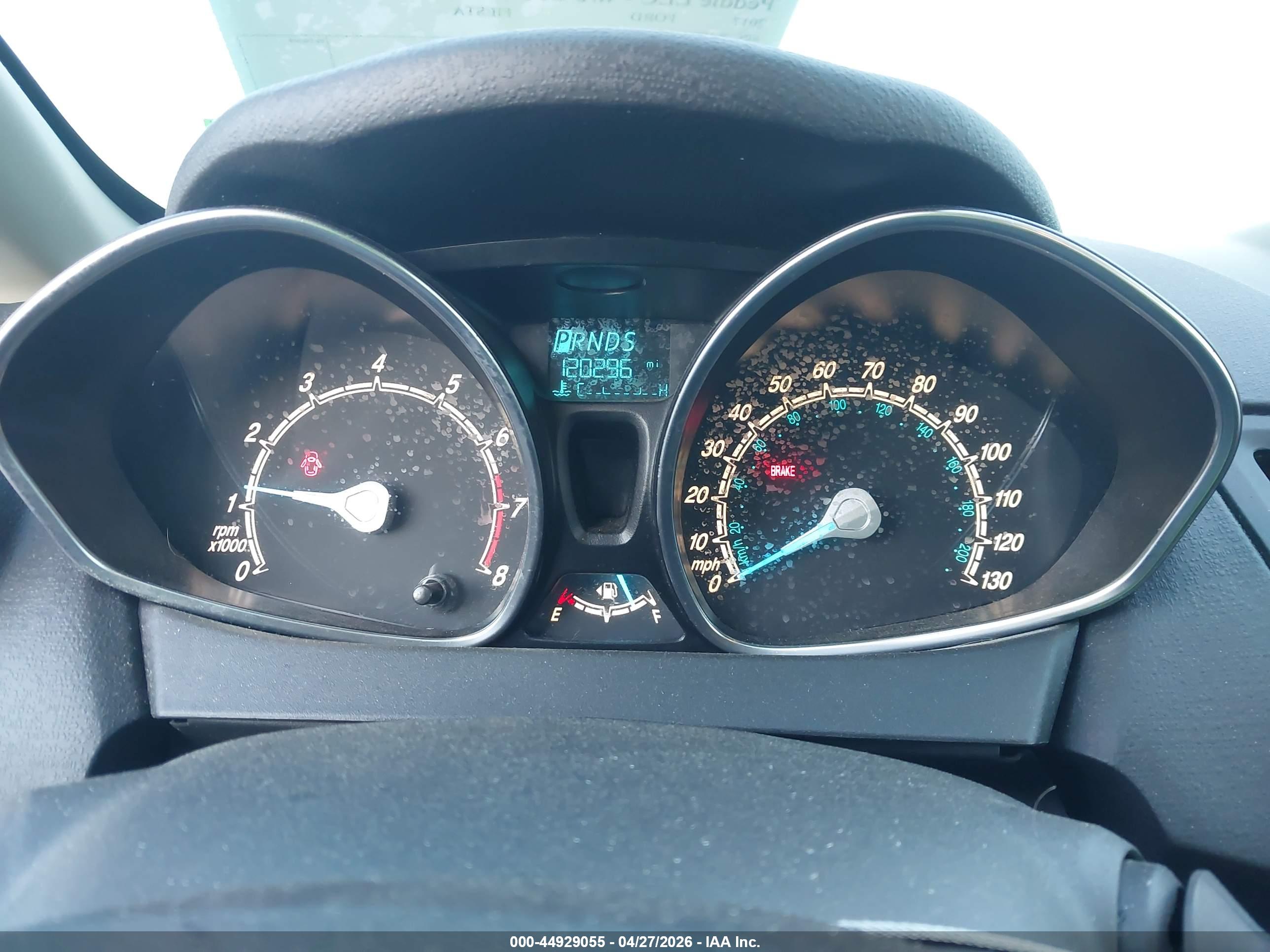 FORD FIESTA image 7