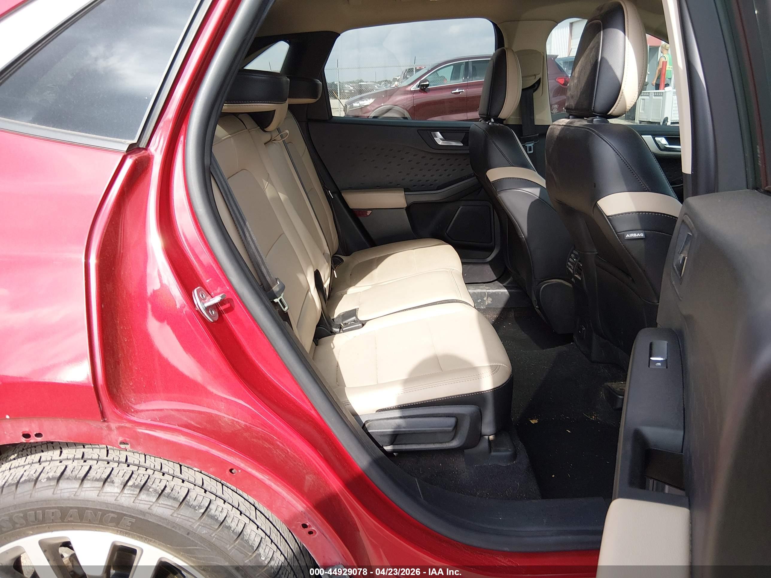 FORD ESCAPE image 8