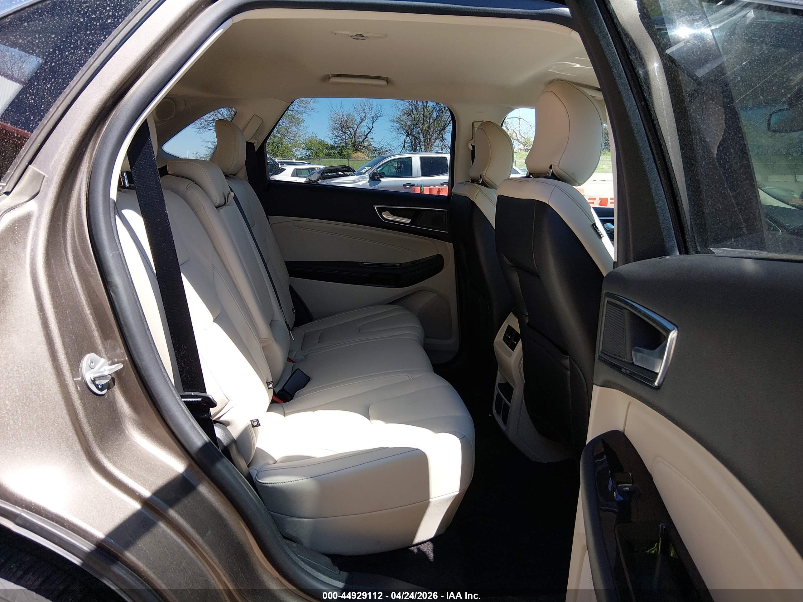 FORD EDGE image 8