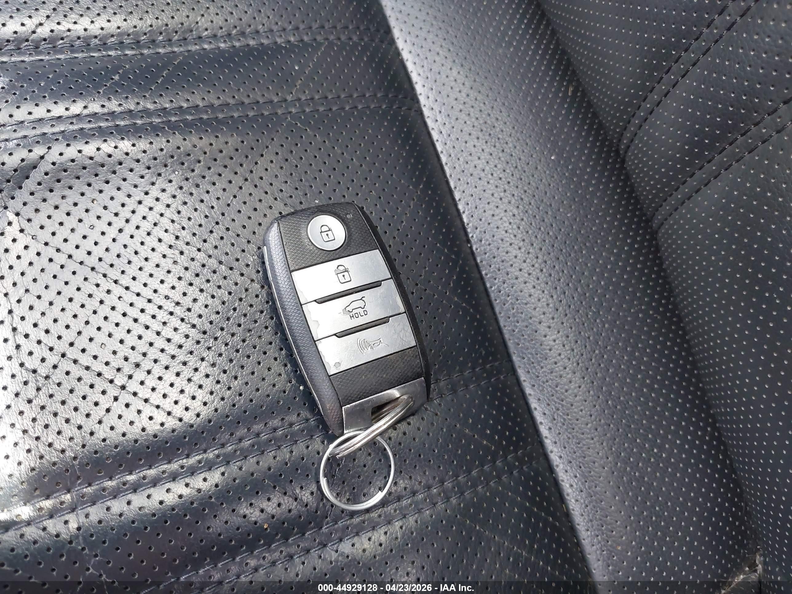 KIA SPORTAGE image 11