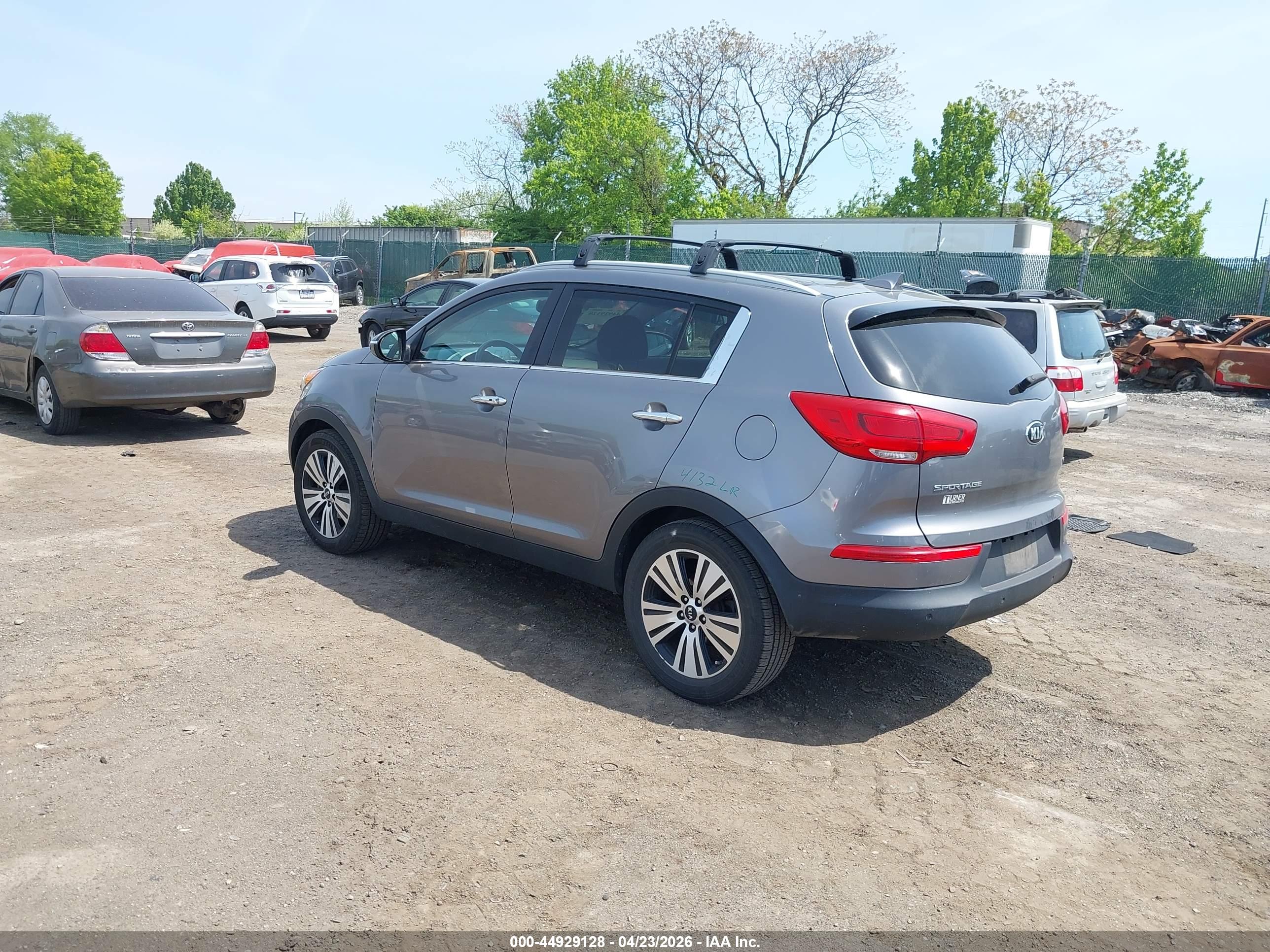 KIA SPORTAGE image 3